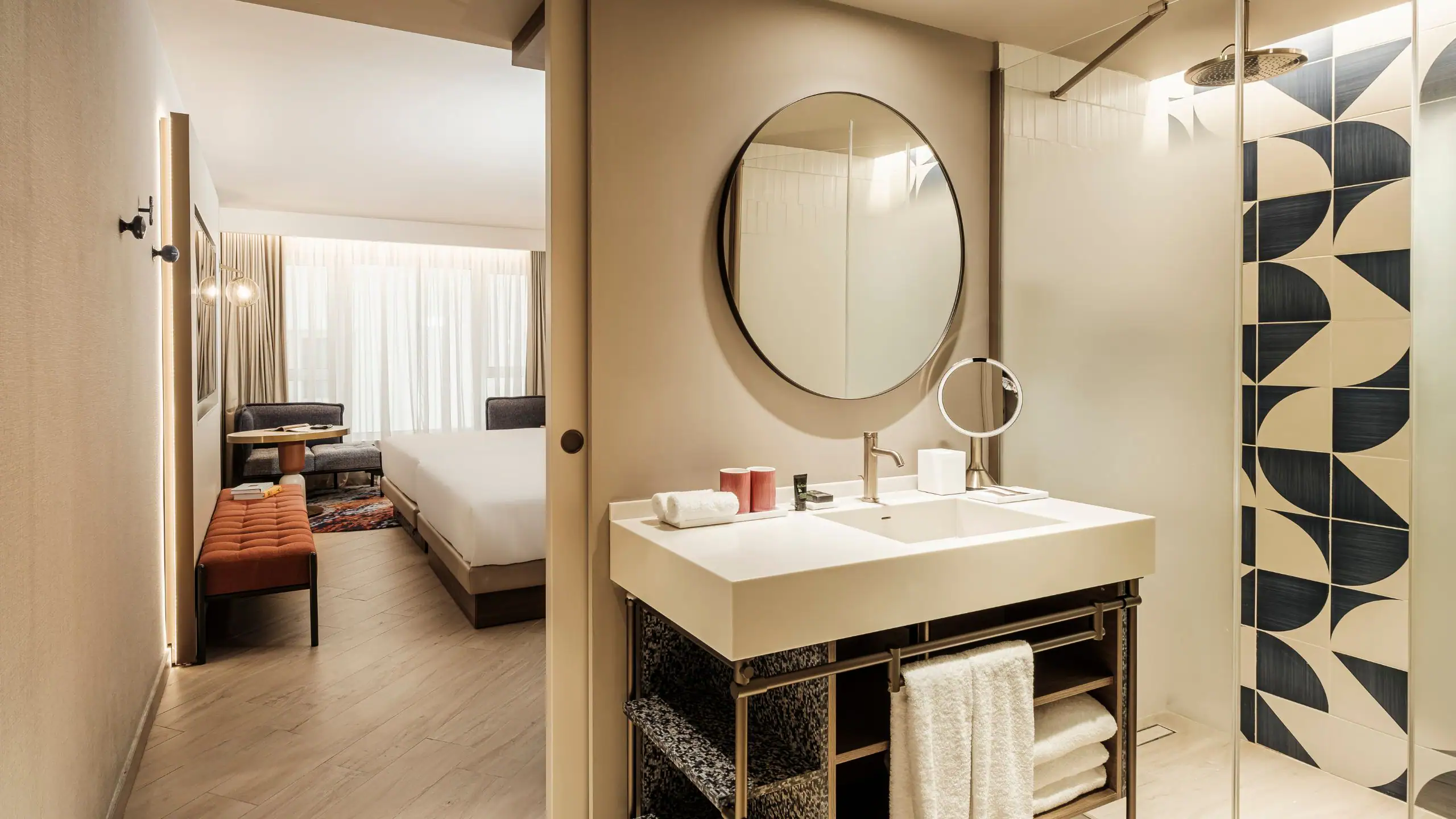 2 Double Beds - Image 3