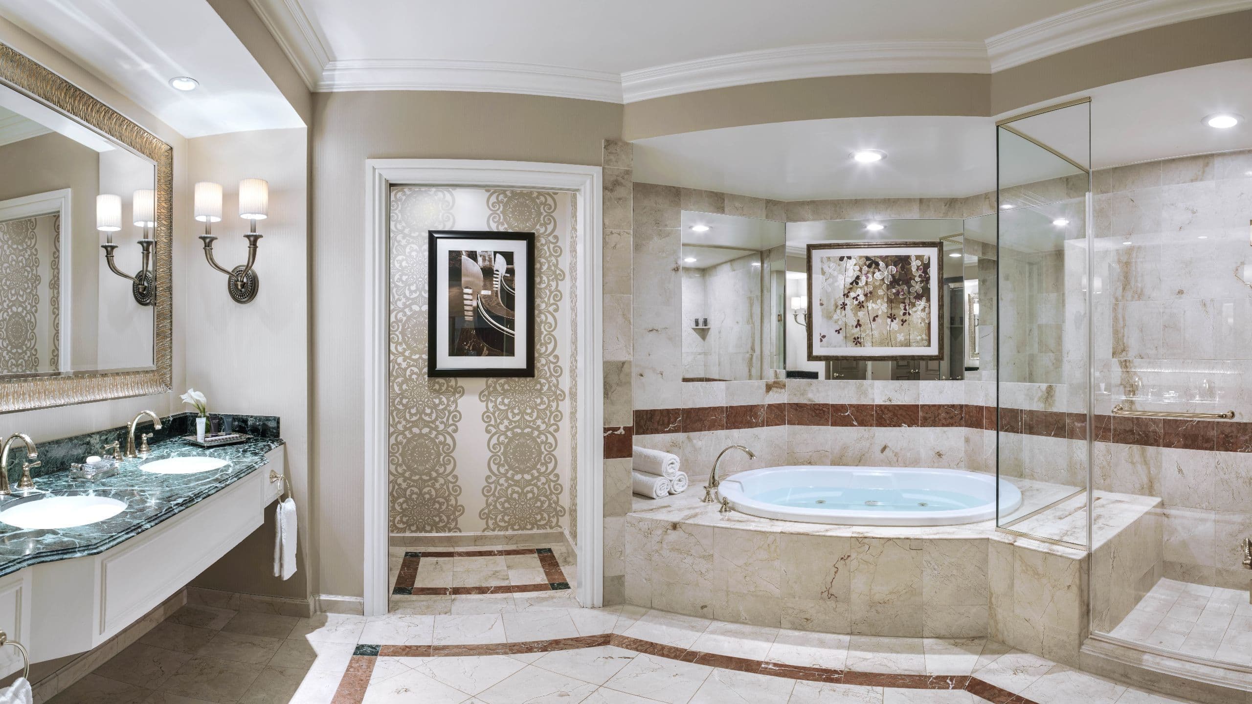 The Venetian - Image 4