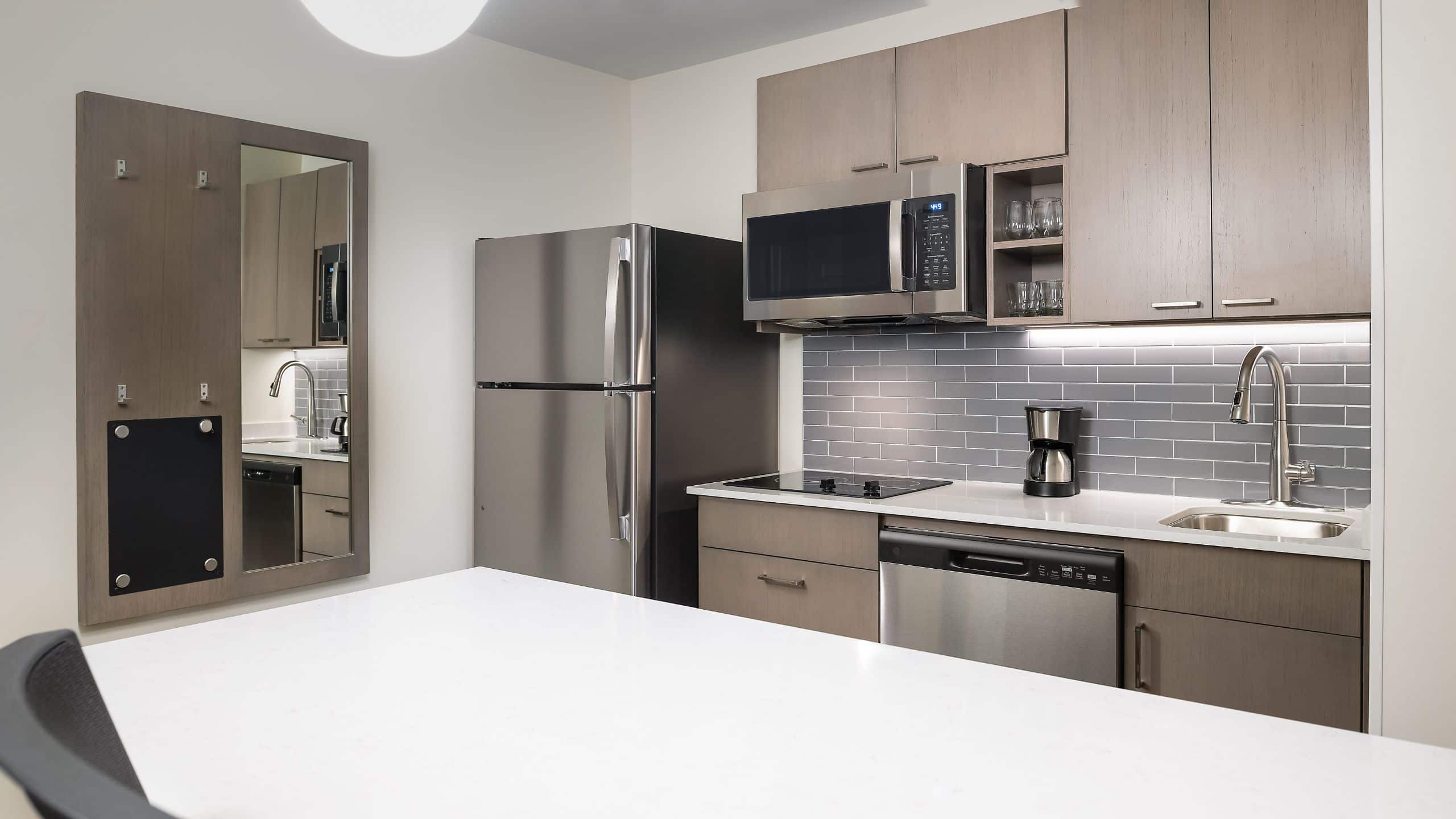 One Bedroom Kitchen Suite | King Bed (Plus Sofa Bed) - Image 5