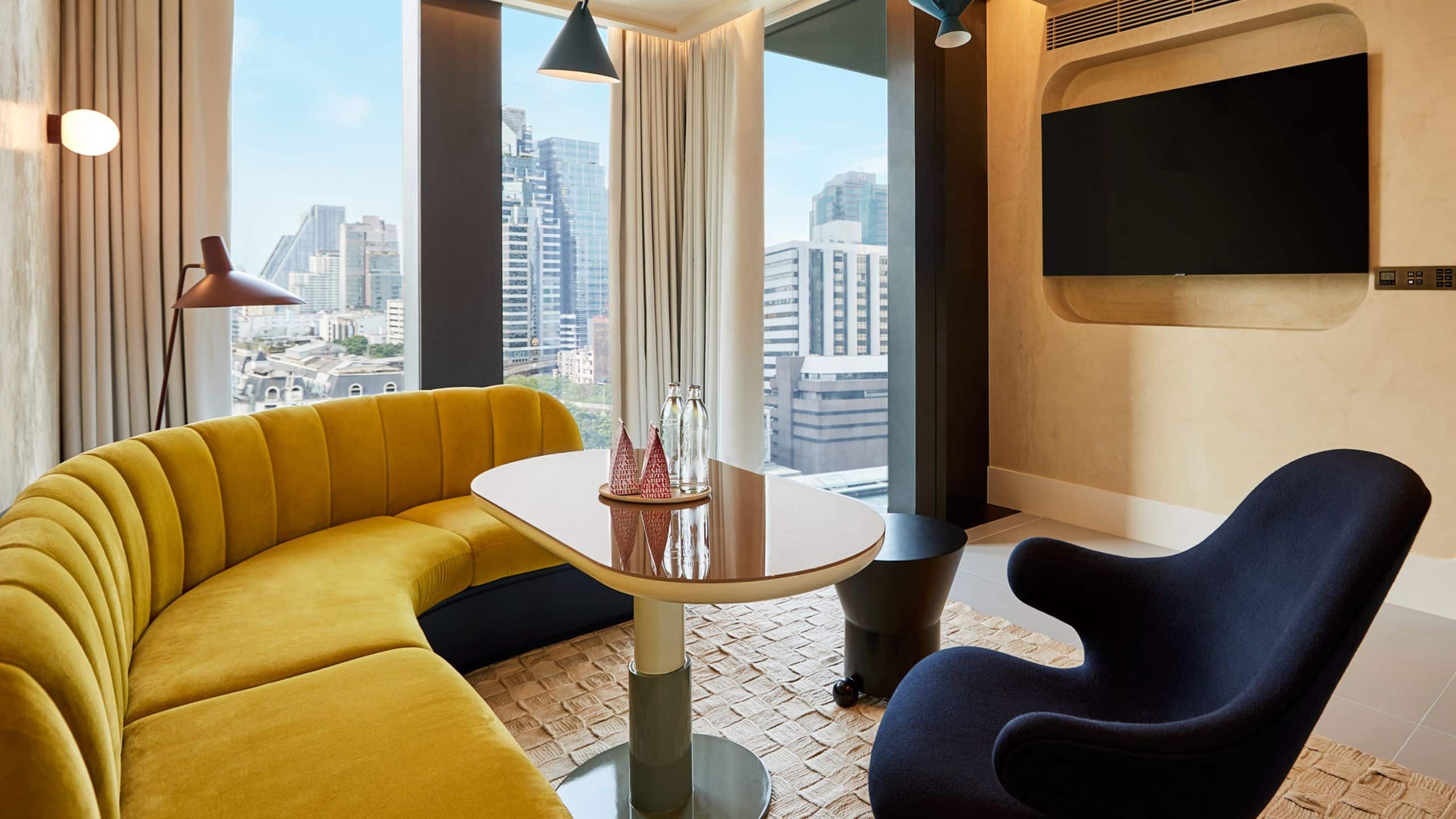 The Standard, Bangkok - Image 2