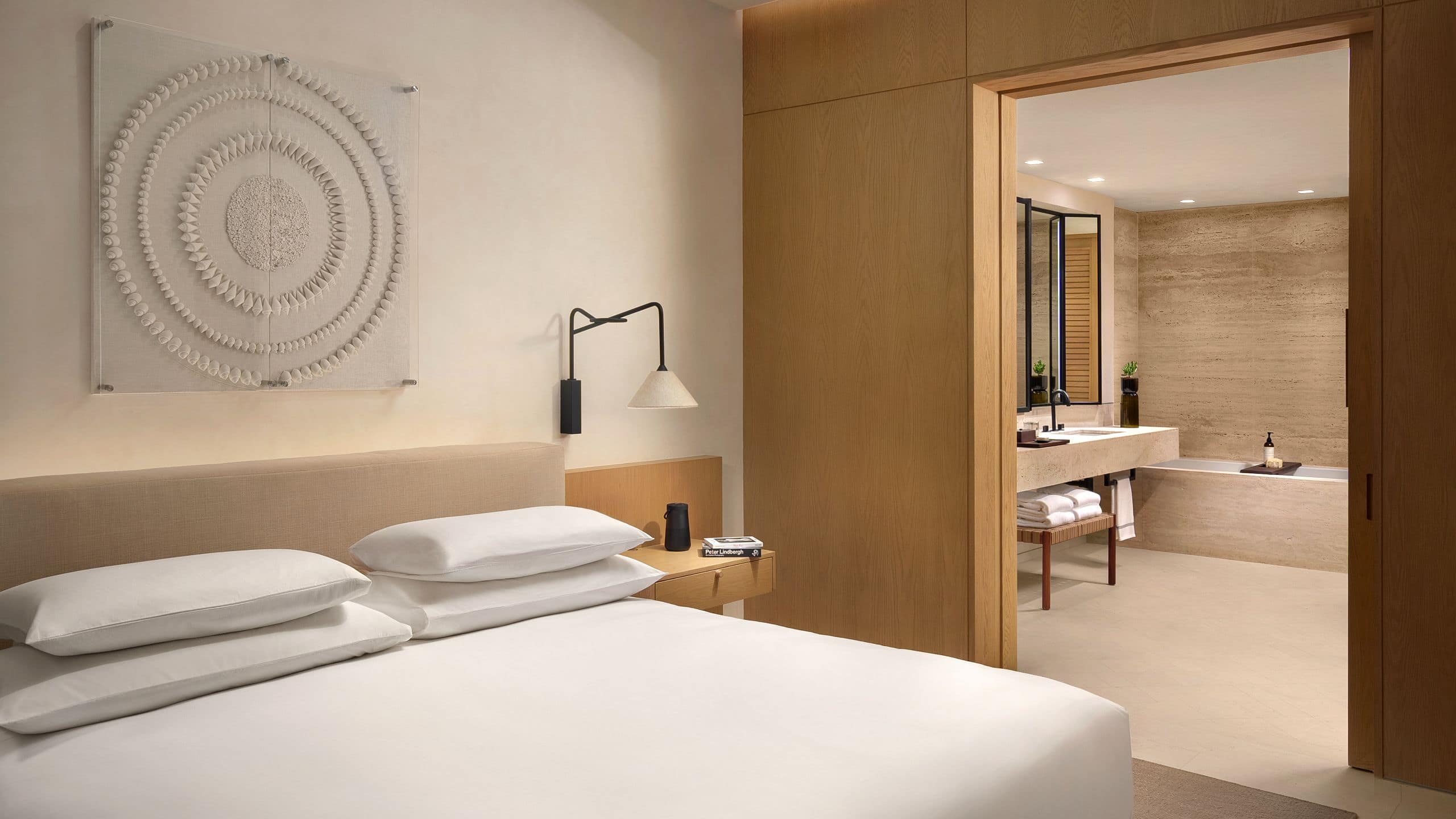 Deluxe Suite Partial Ocean View With Terrace - Image 2
