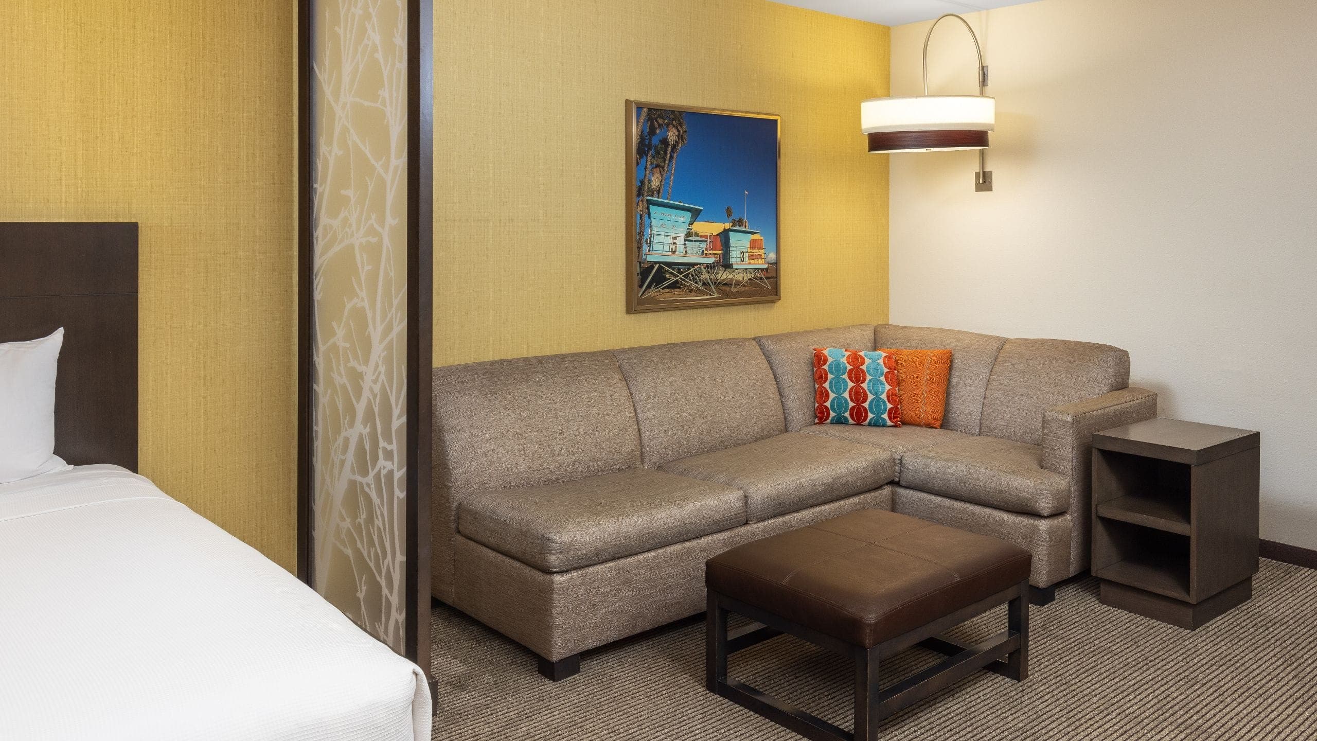 Accessible Two Queen Beds/Tub (Plus Sofa Bed) - Image 3