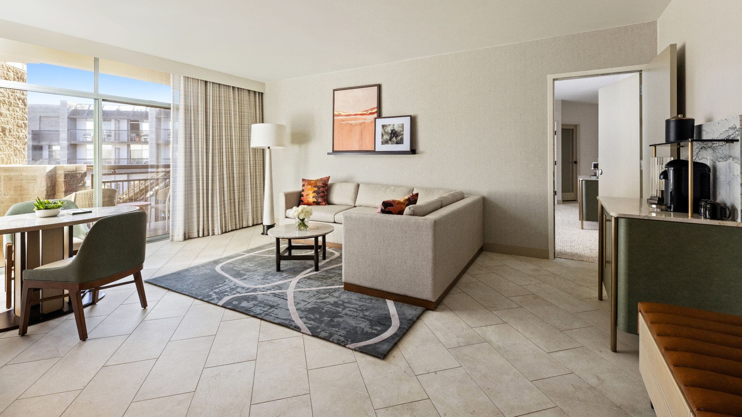 Fountain Court Suite - Image 2