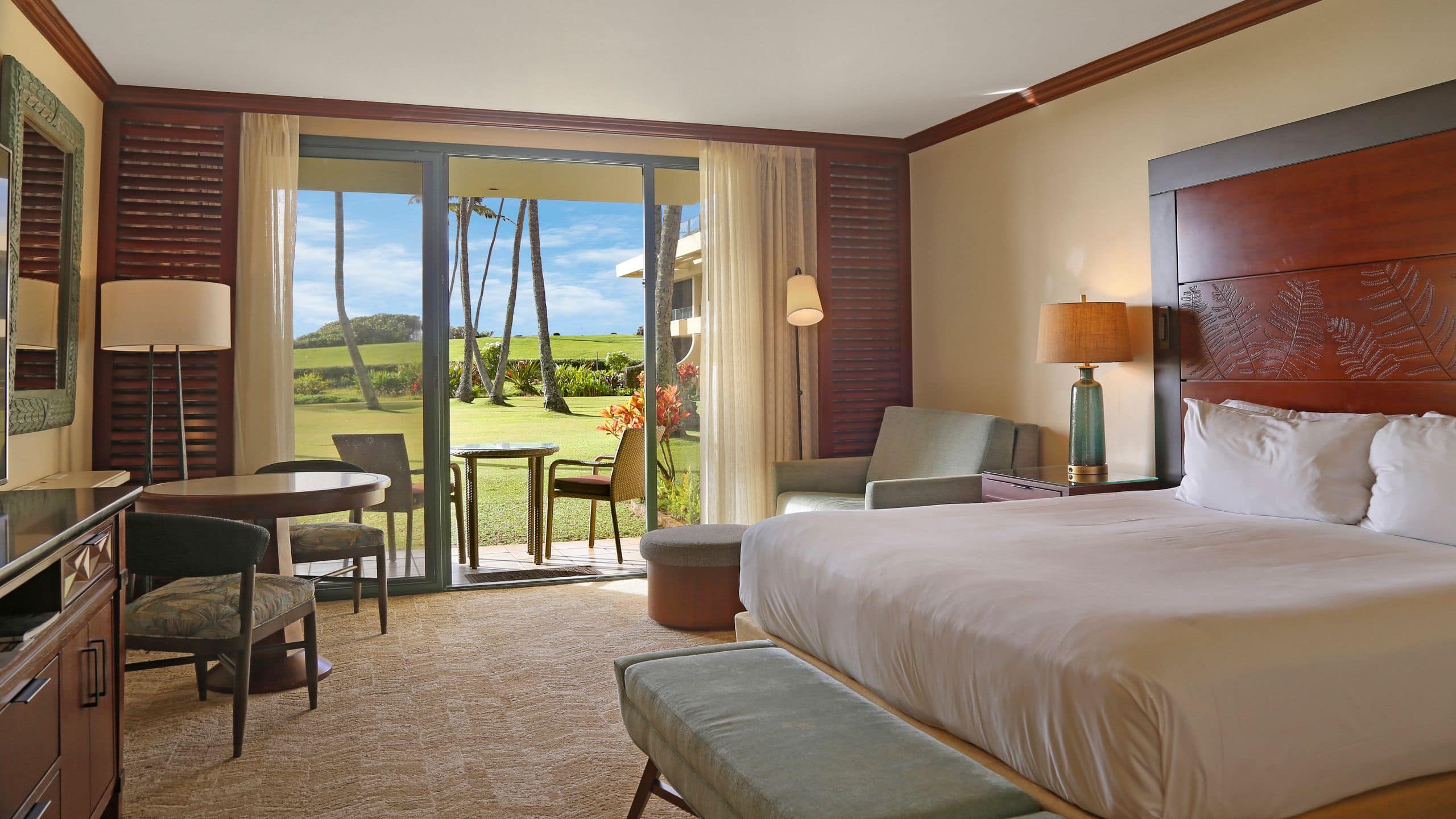 1 King Bed Resort View - Image 1