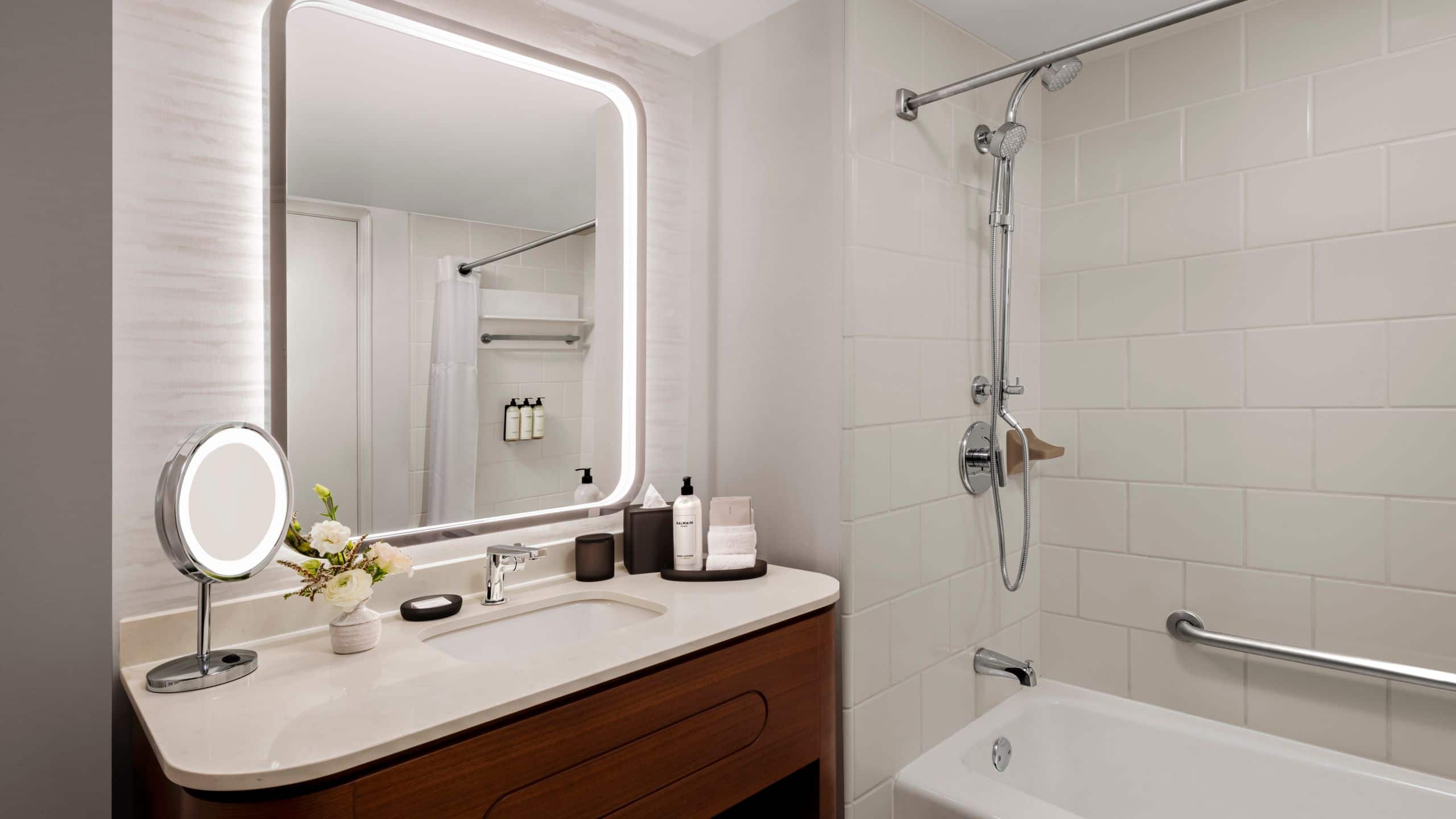 2 Double Beds Deluxe - Image 3