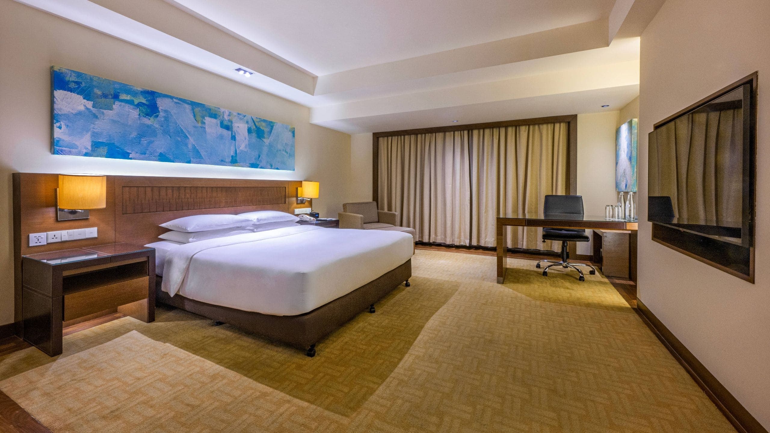 1 King Bed - Image 1