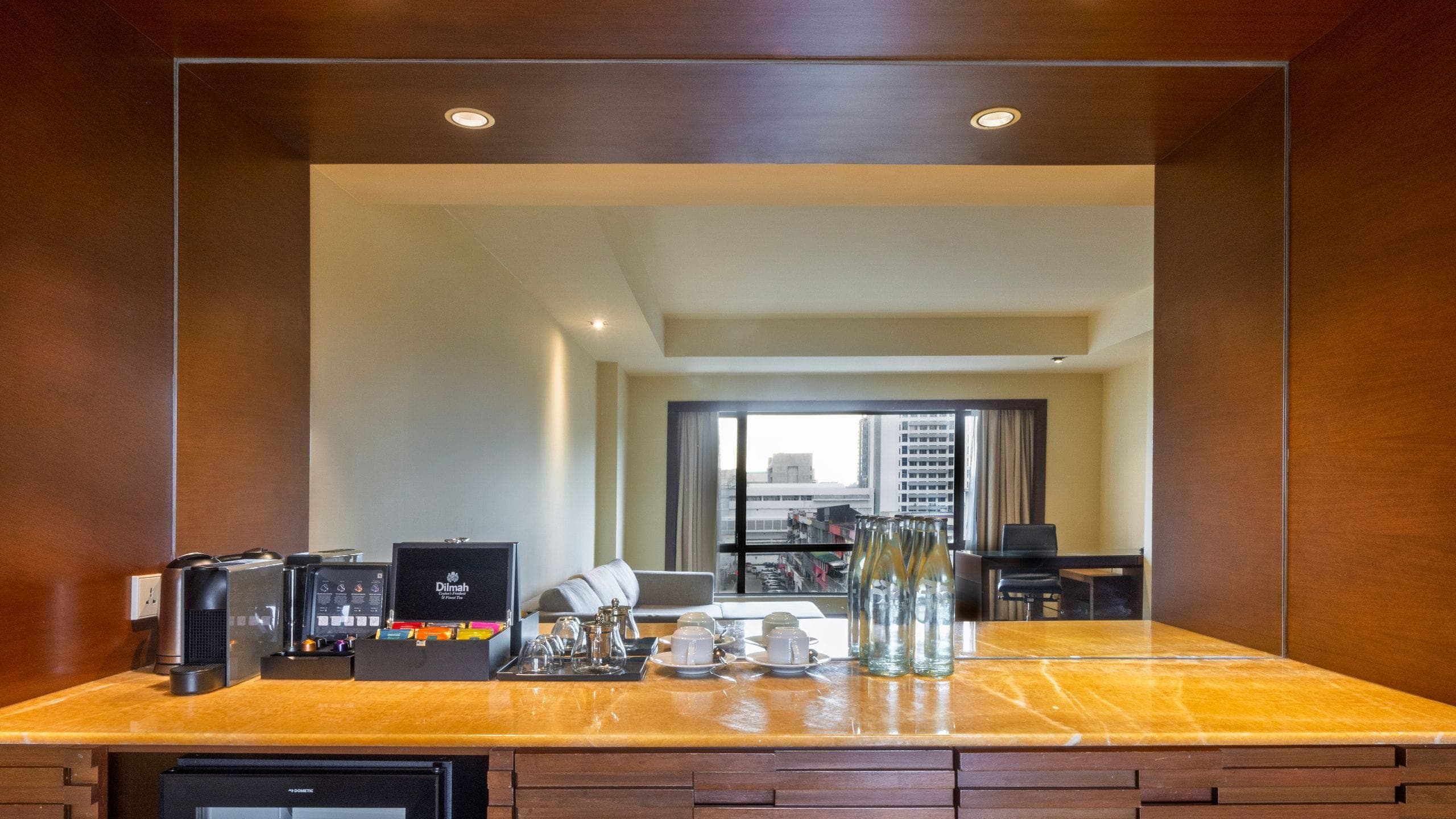 Regency Suite with 1 King Bed - Image 4