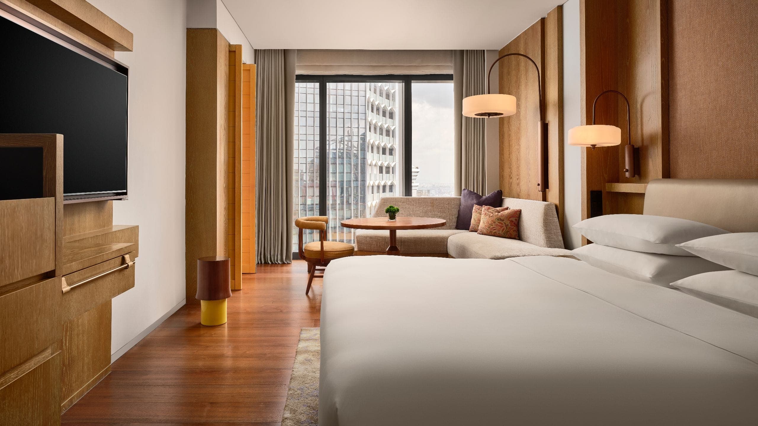 1 King Bed - Image 1