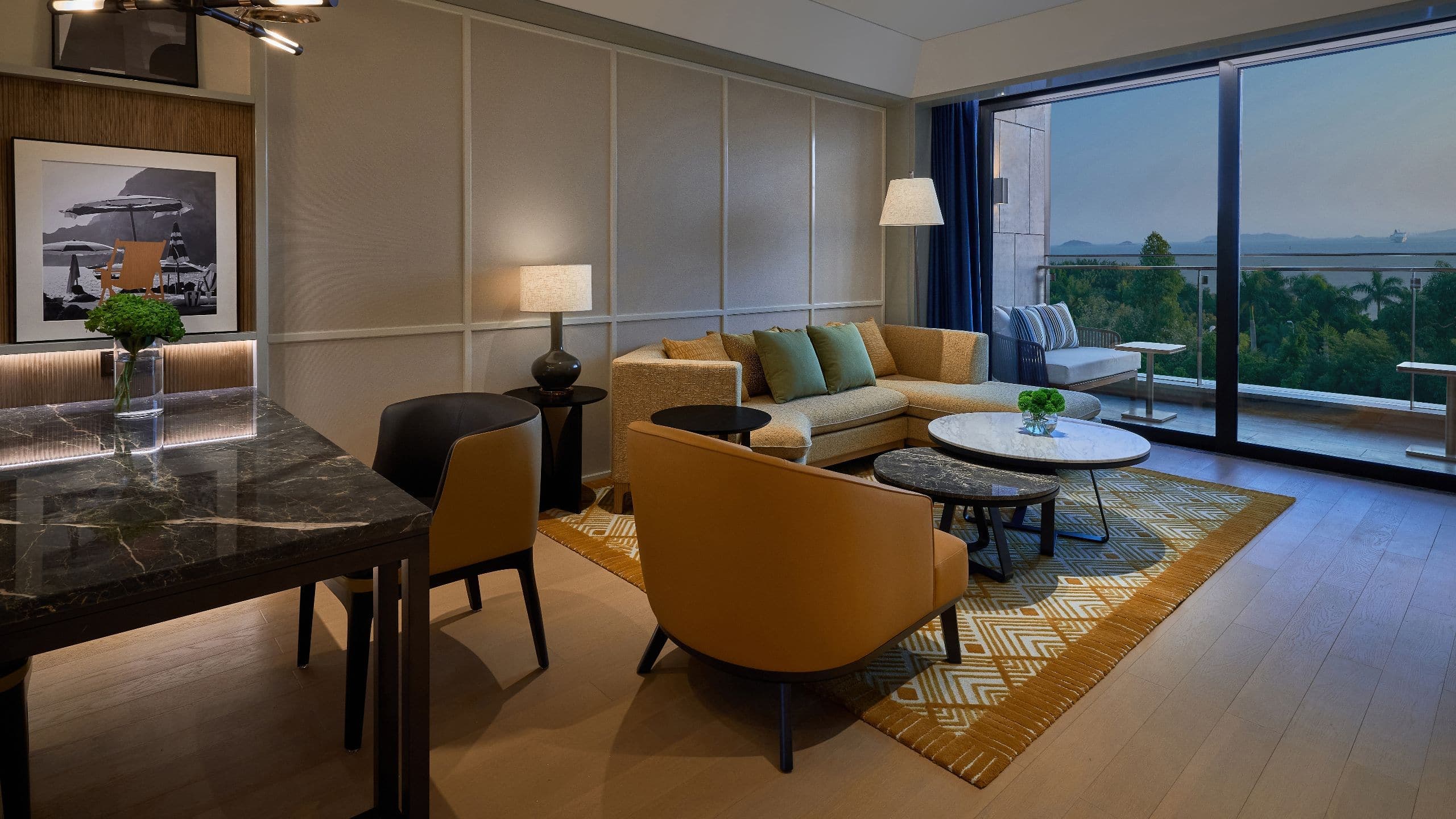 Premier Suite, 1 King Bed - Image 3