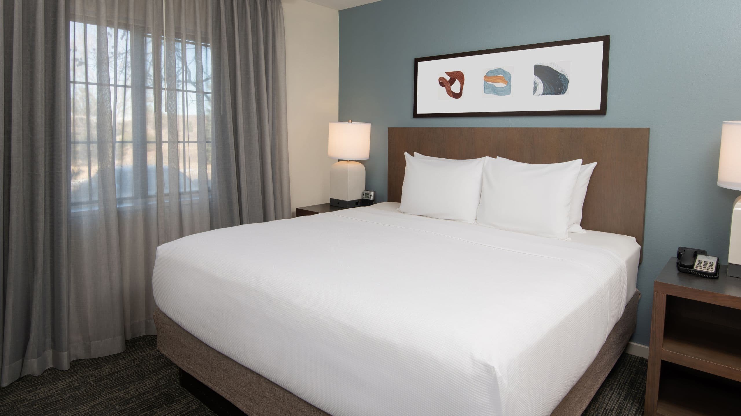 One Bedroom King Suite - Image 1