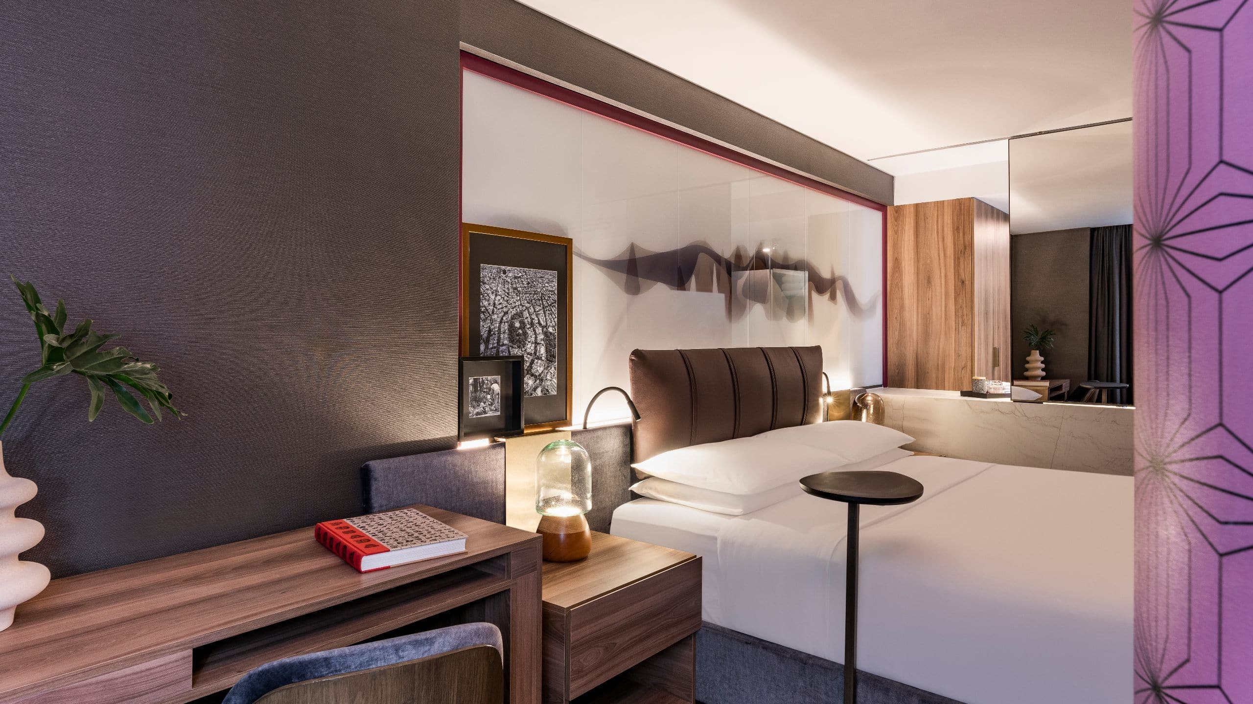 1 King Bed - Image 4