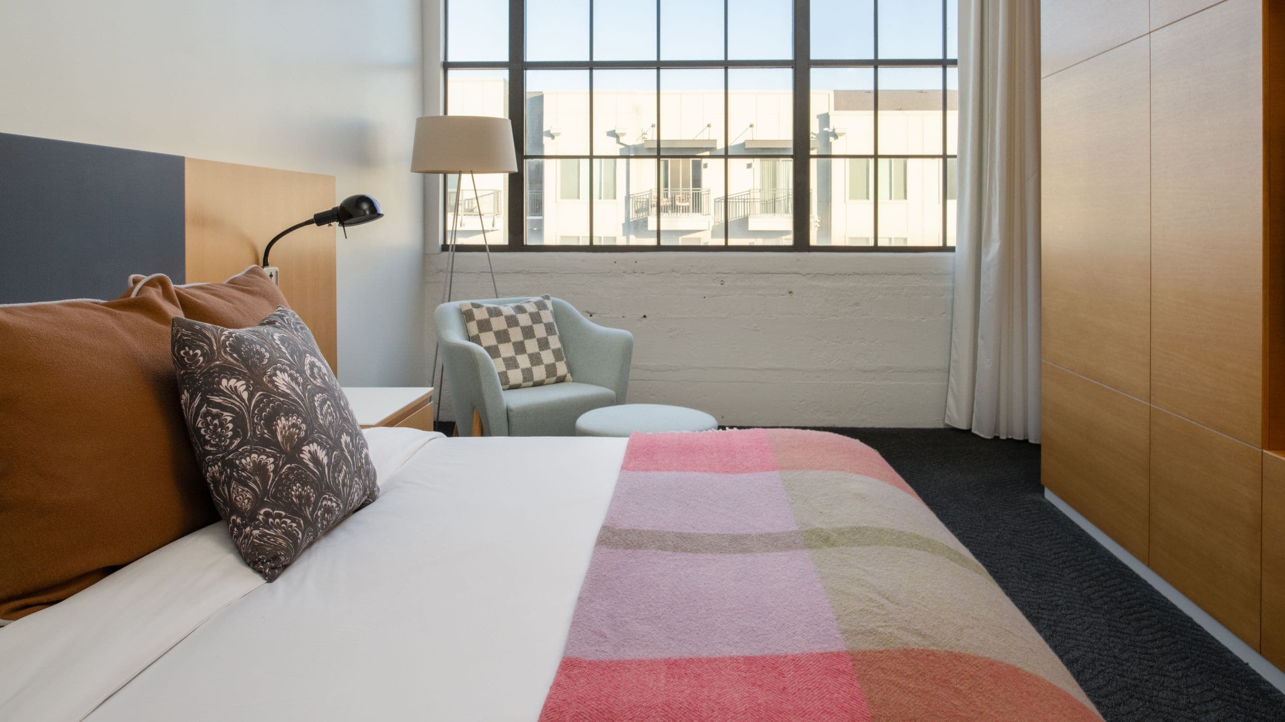 Deluxe Loft Suite - Image 2