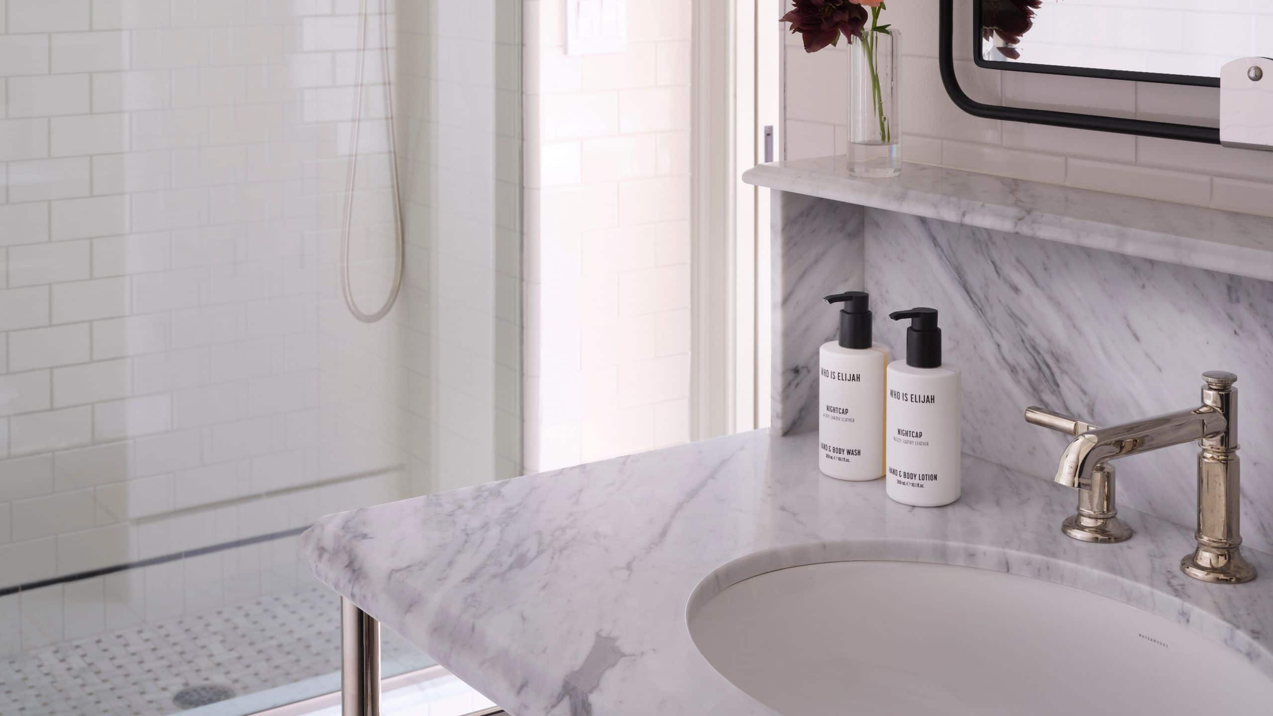 Two Queen Beds Deluxe With Accessible Tub - Image 4