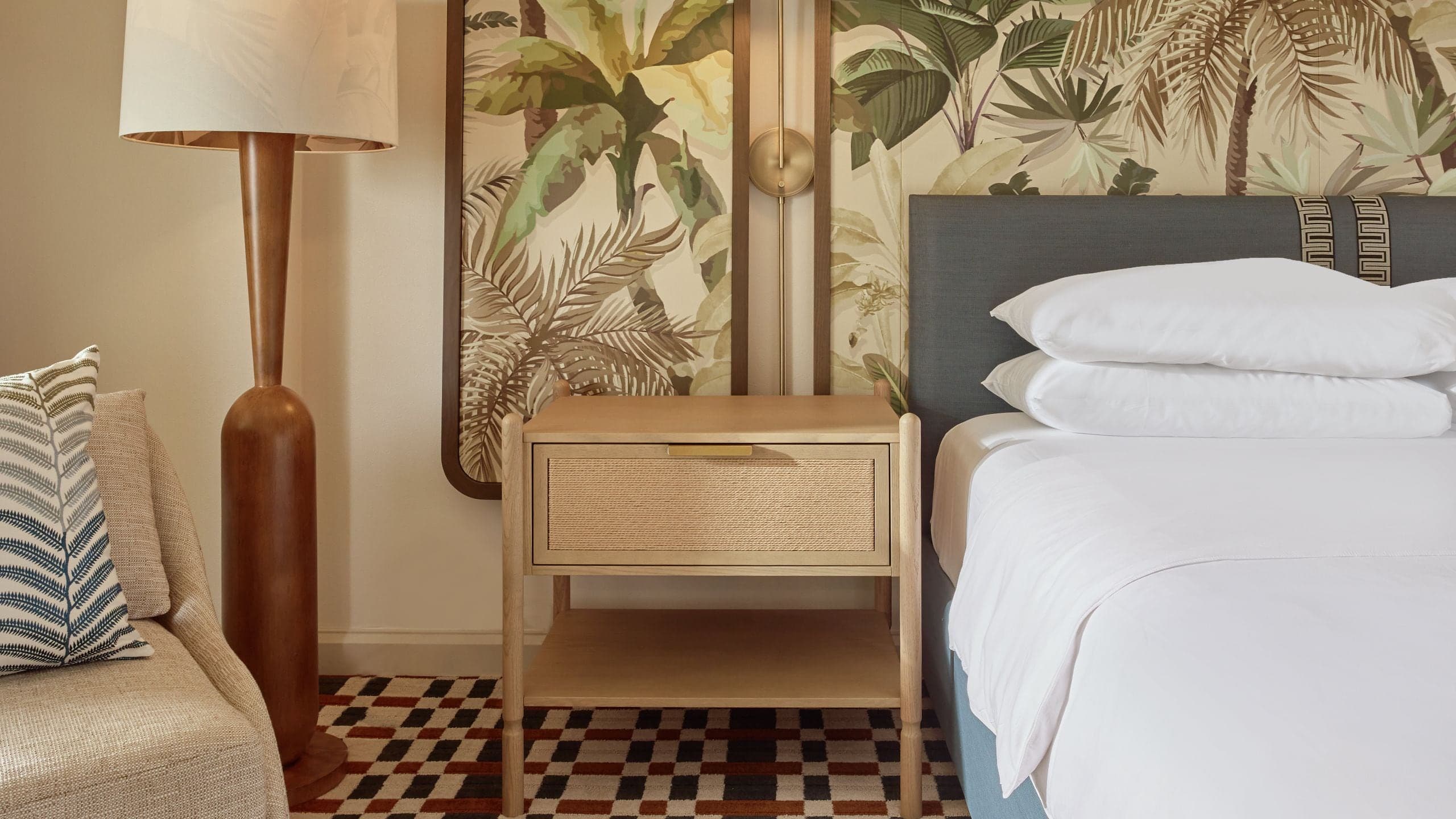 1 King Bed - Image 1