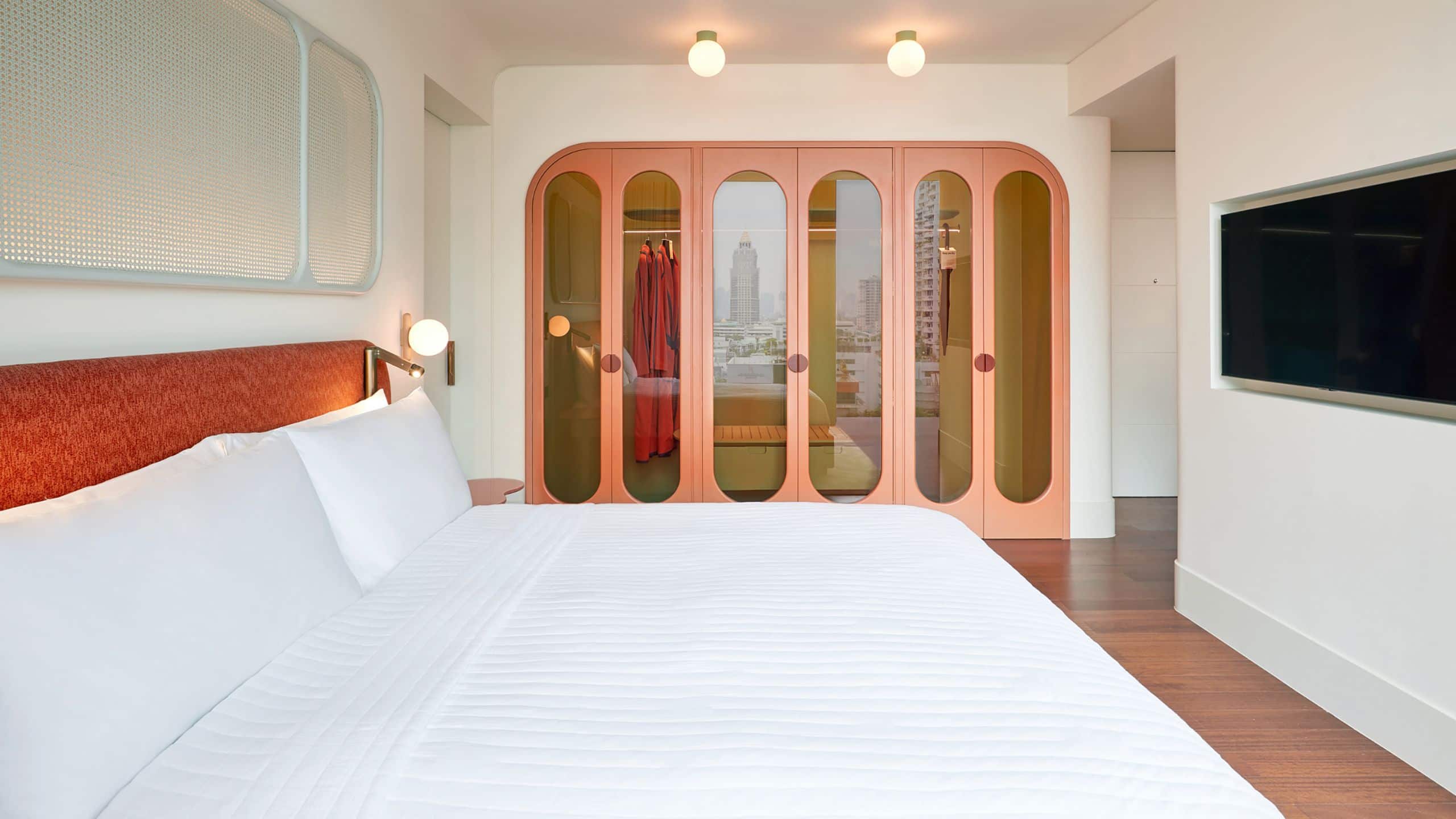 The Standard, Bangkok - Image 3