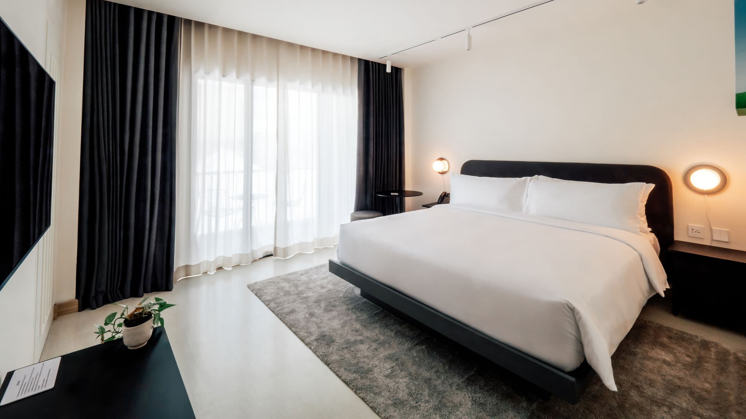 The StandardX, Bangkok Phra Arthit - Image 2