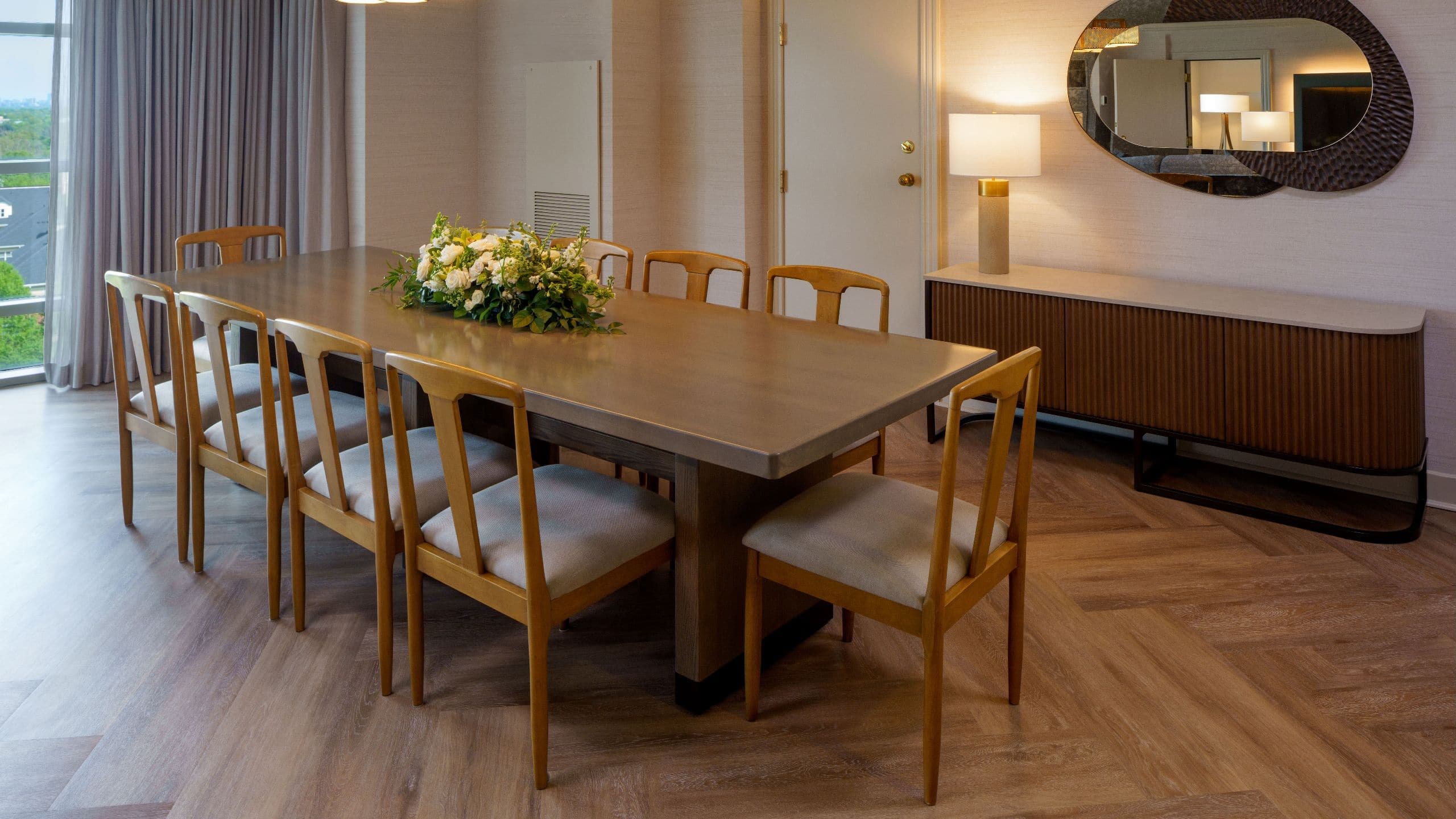 Town Center Suite - Image 2