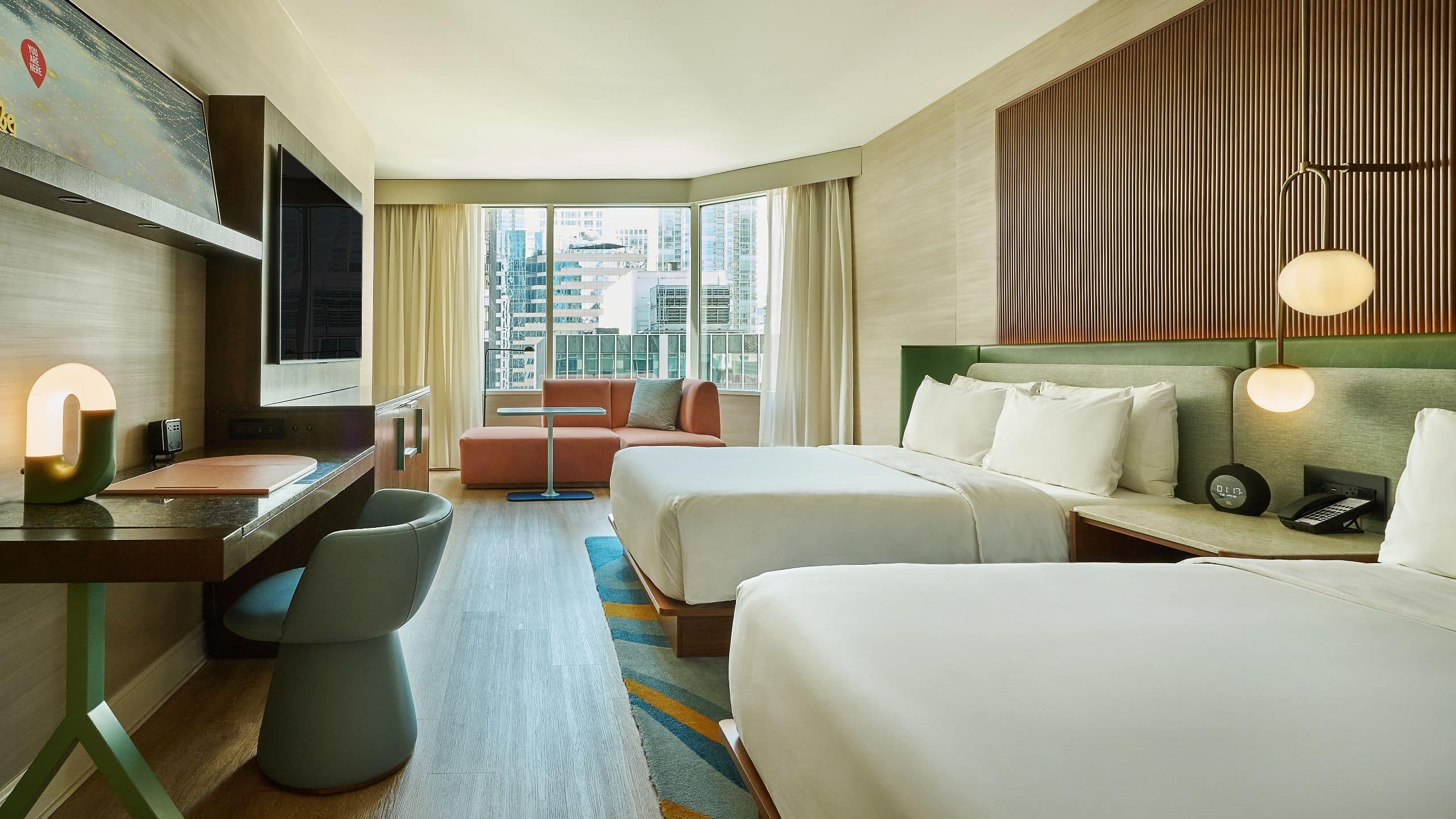 2 Queen Beds Accessible Tub - Image 1