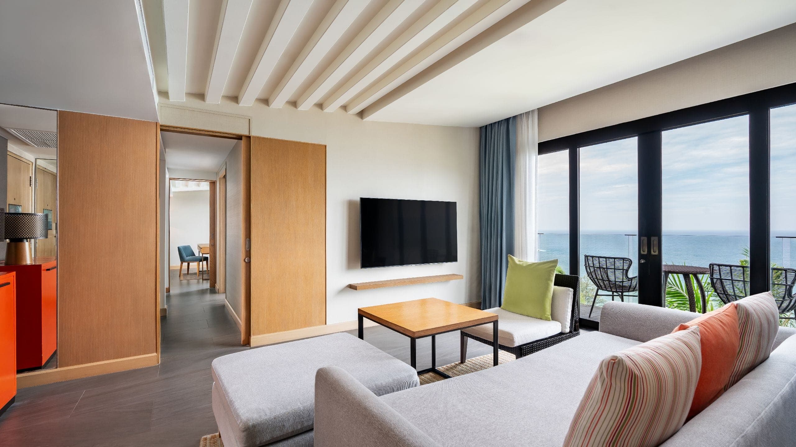 Hilltop Ocean View Suite, 1 King Bed - Image 4