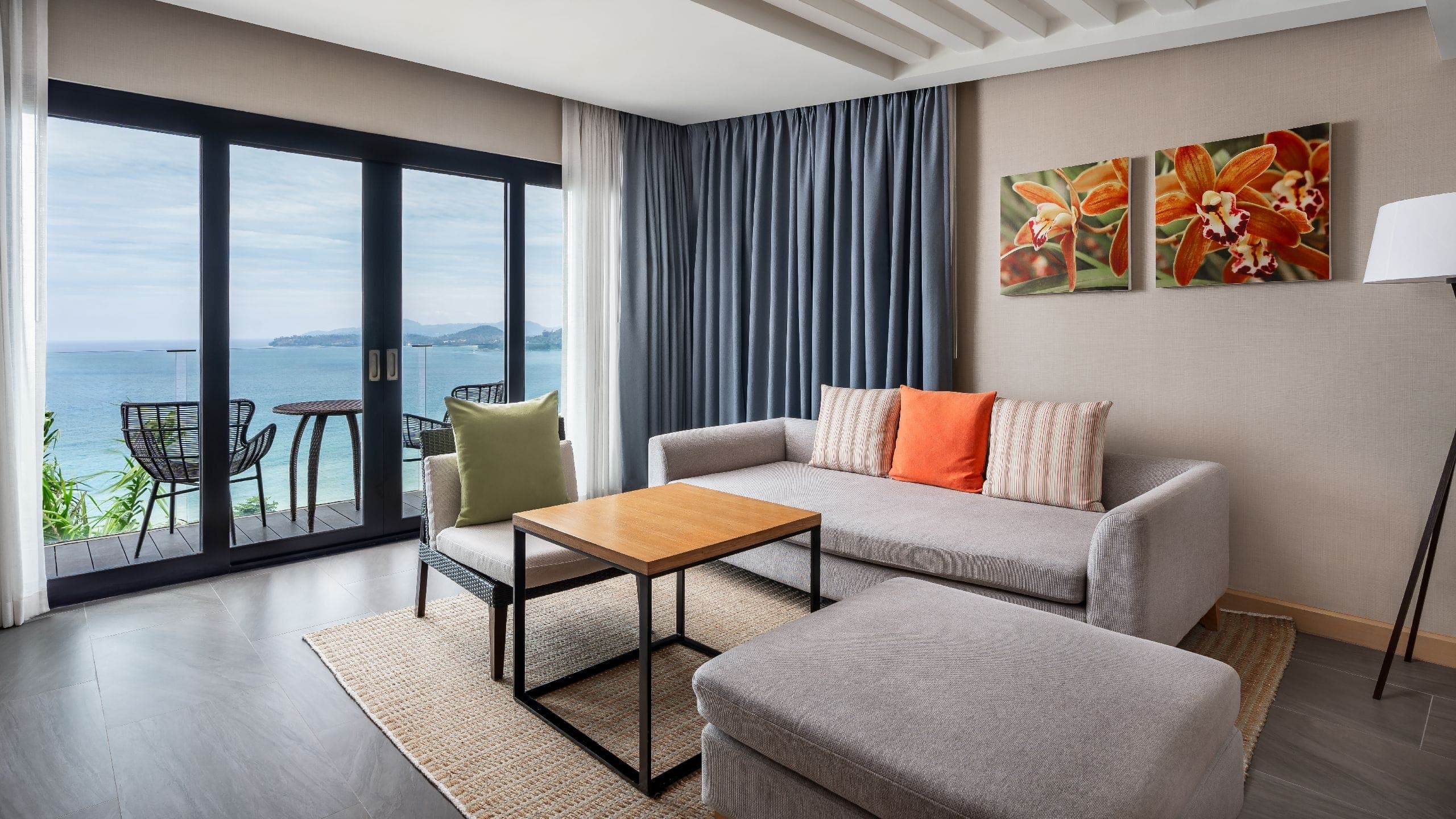 Hilltop Ocean View Suite, 1 King Bed - Image 3