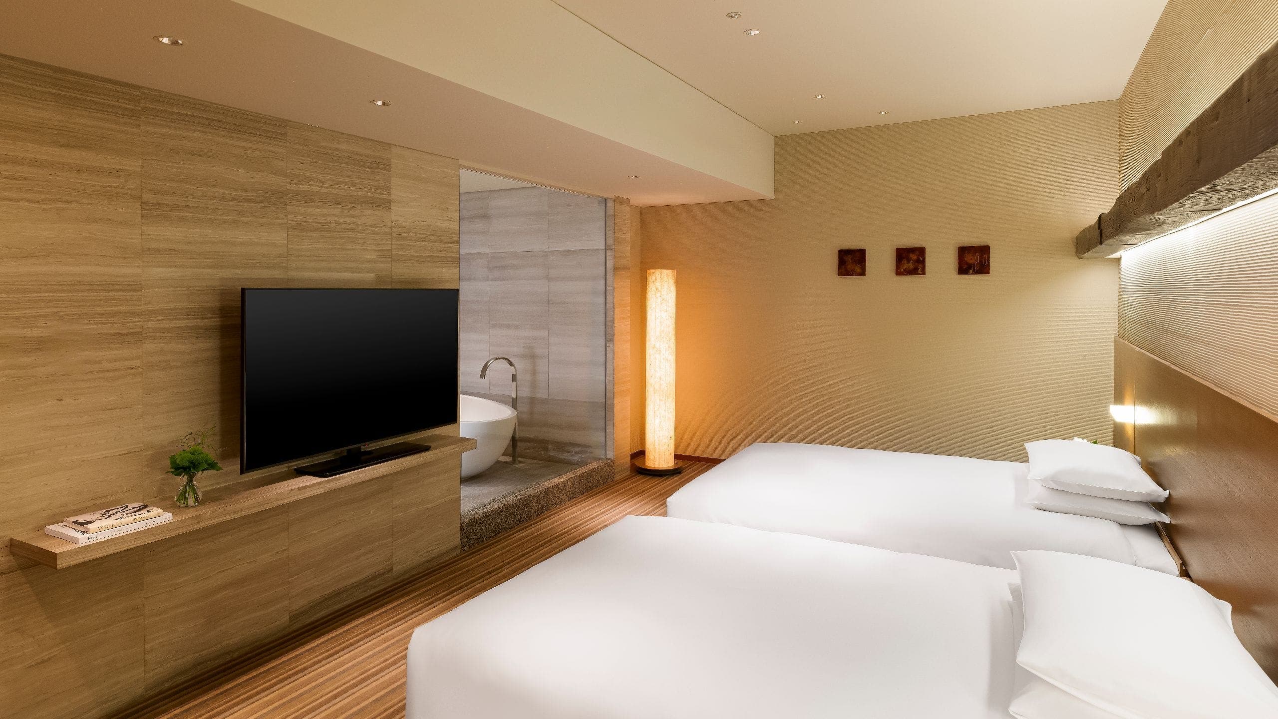 Hyatt Regency Tokyo - Image 2