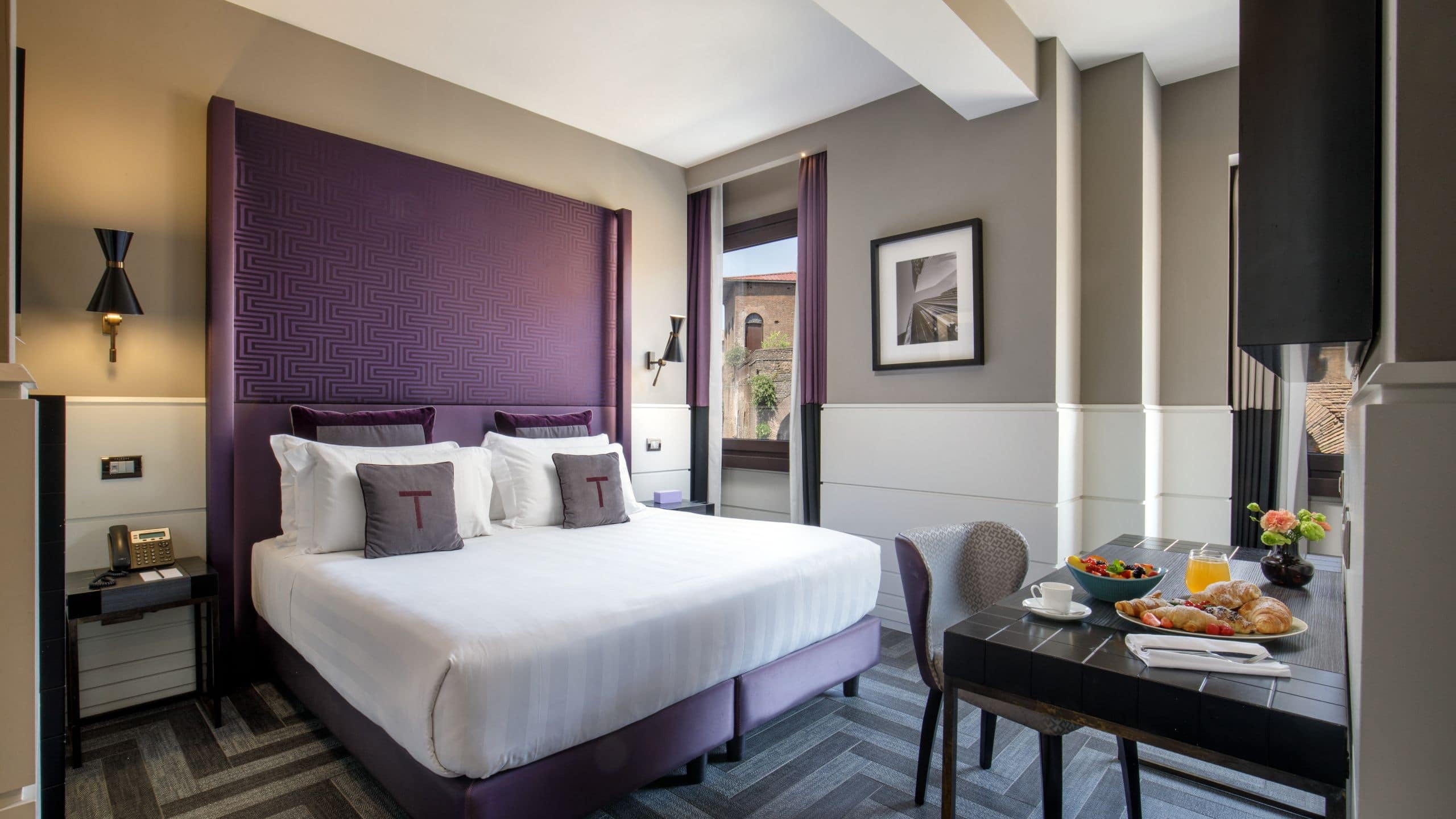 1 King Bed - Image 3