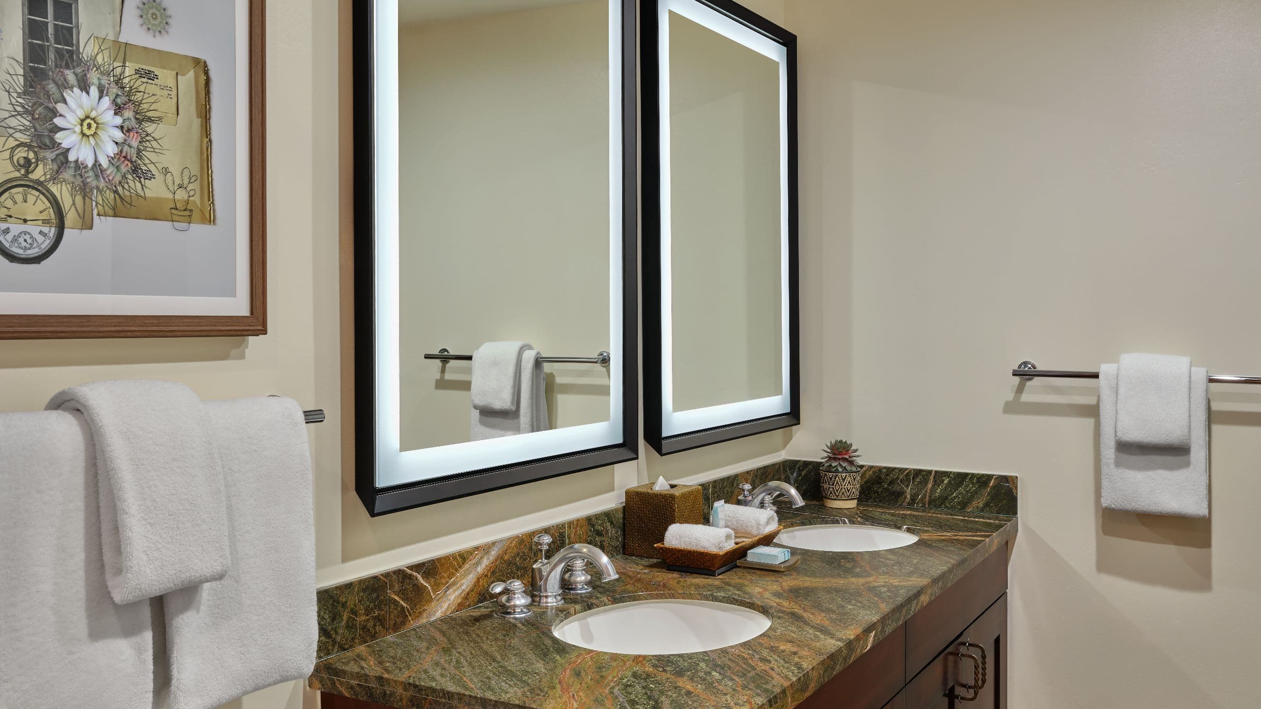 Studio, Connecting - Image 3