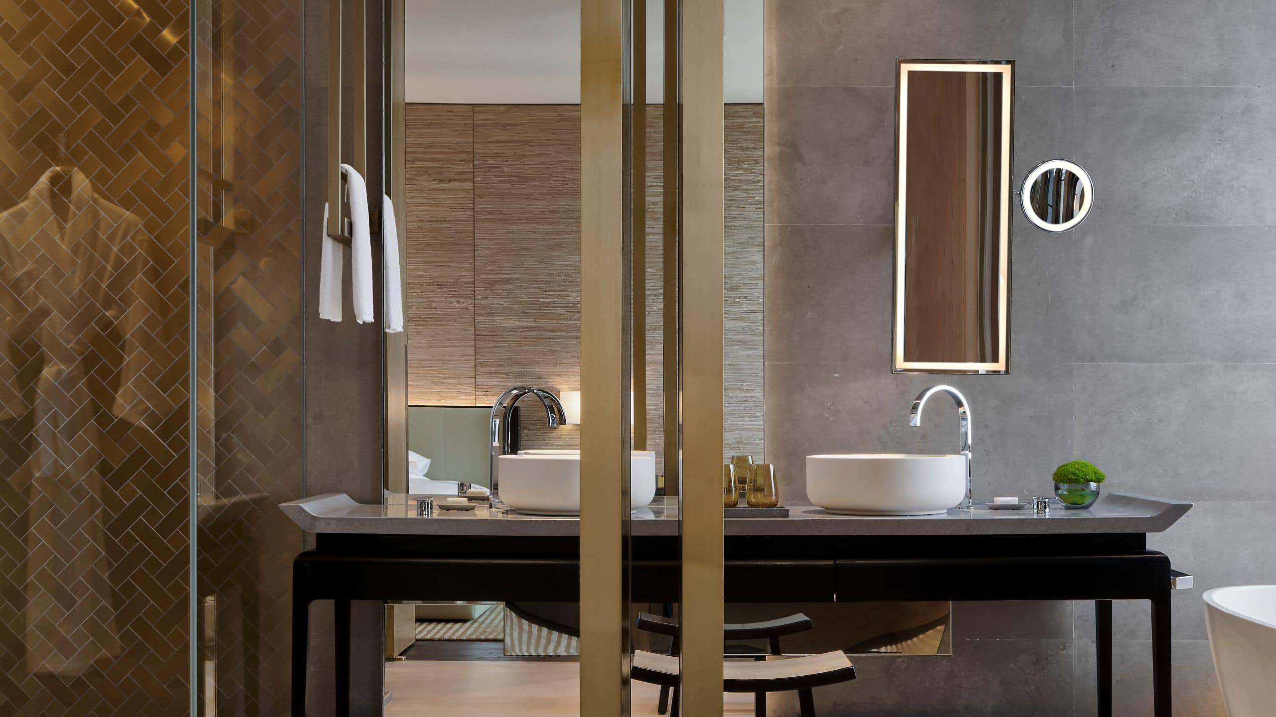 1 King Bed - Image 2