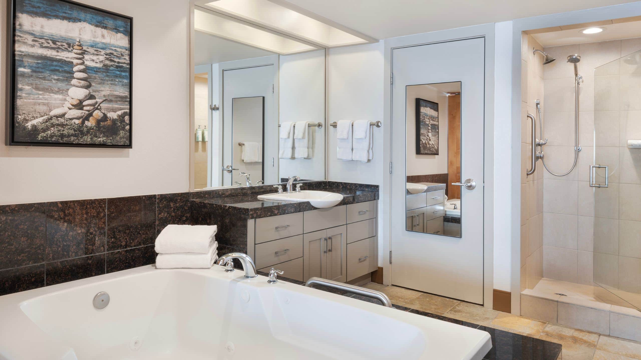 One Bedroom Villa, 1 King Bed - Image 4