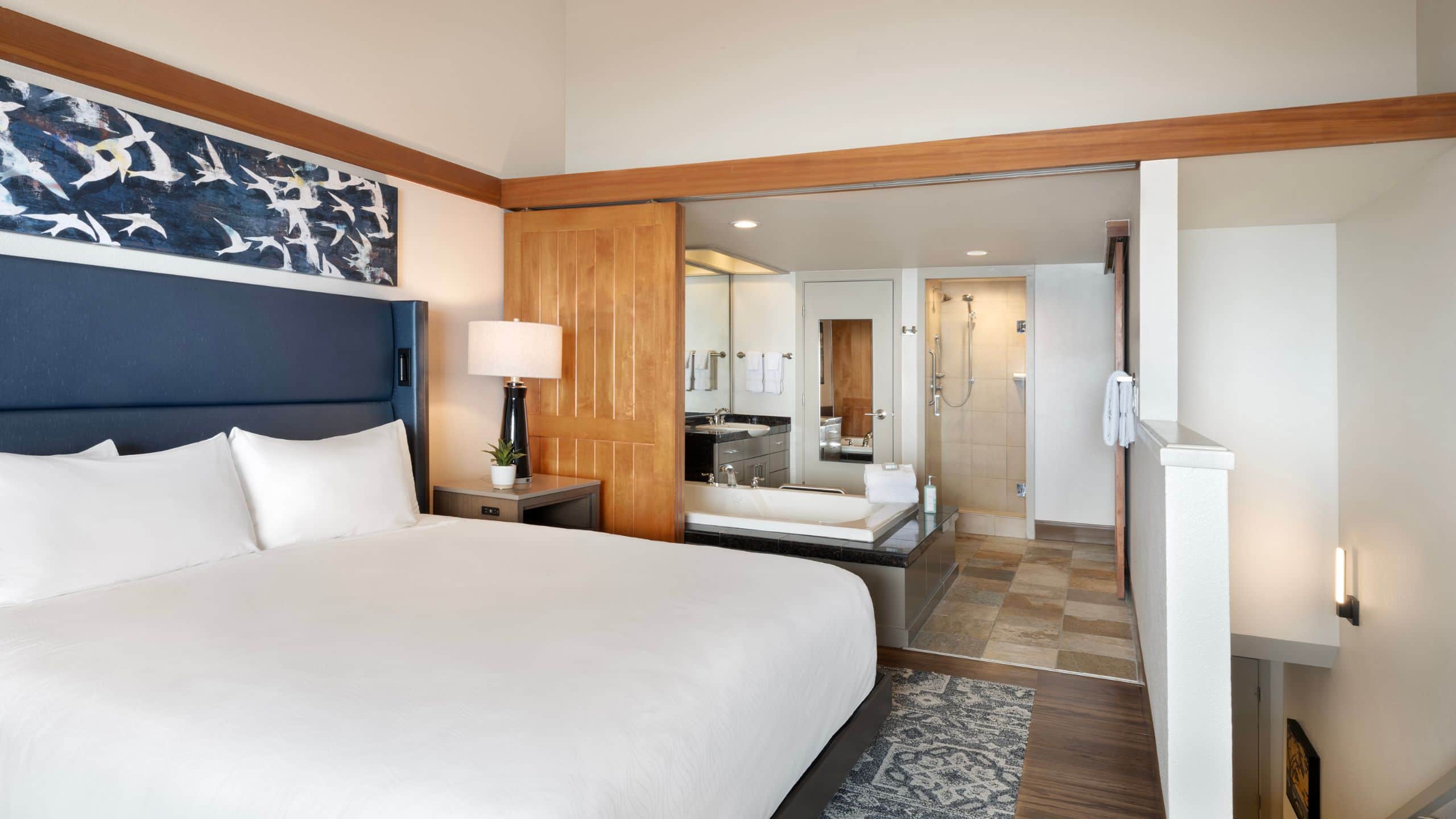 One Bedroom Villa, 1 King Bed - Image 1