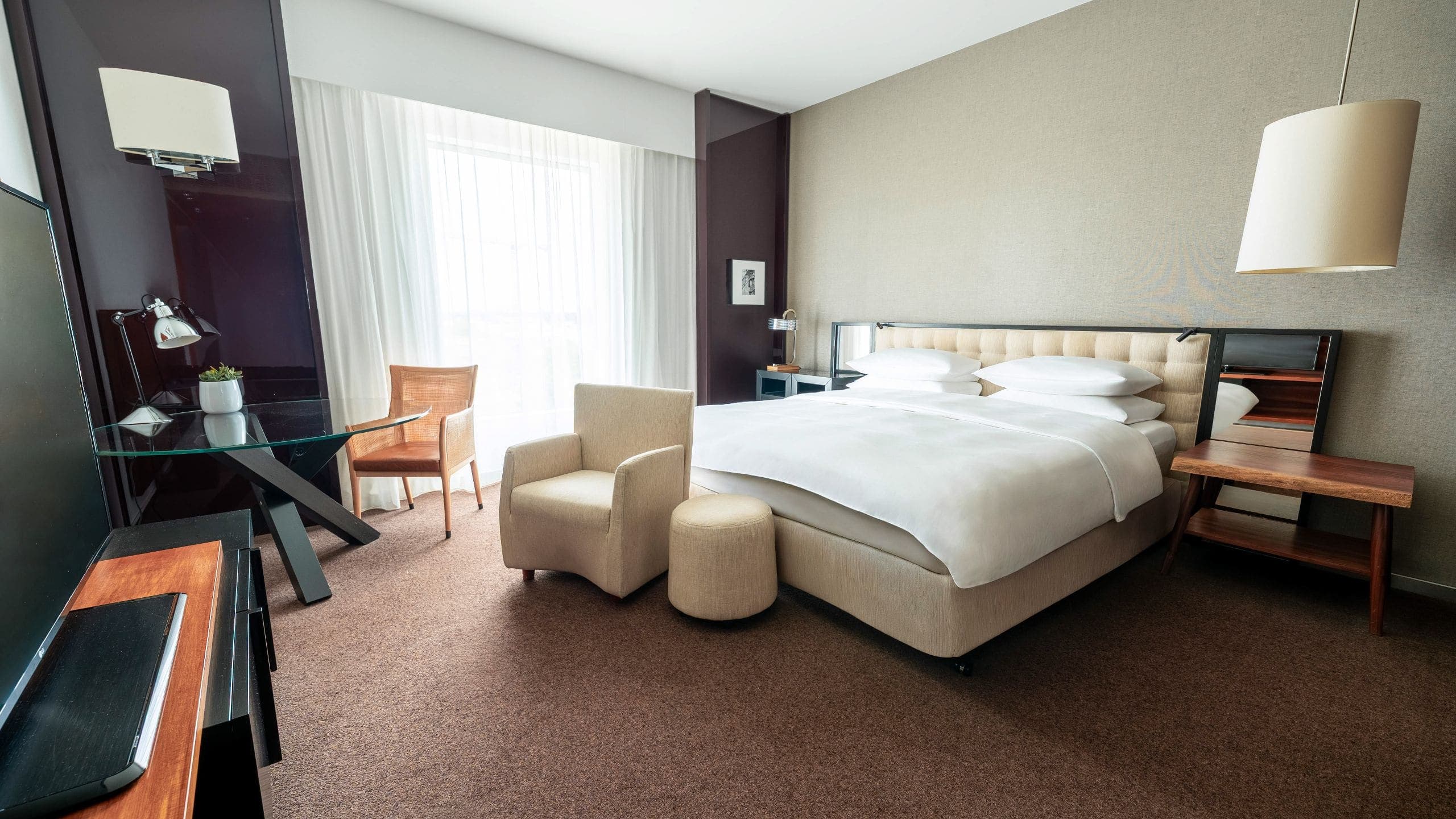 1 King Bed - Image 1