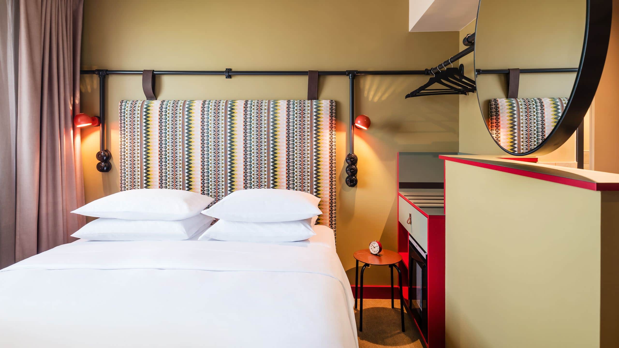 1 King Bed - Image 7