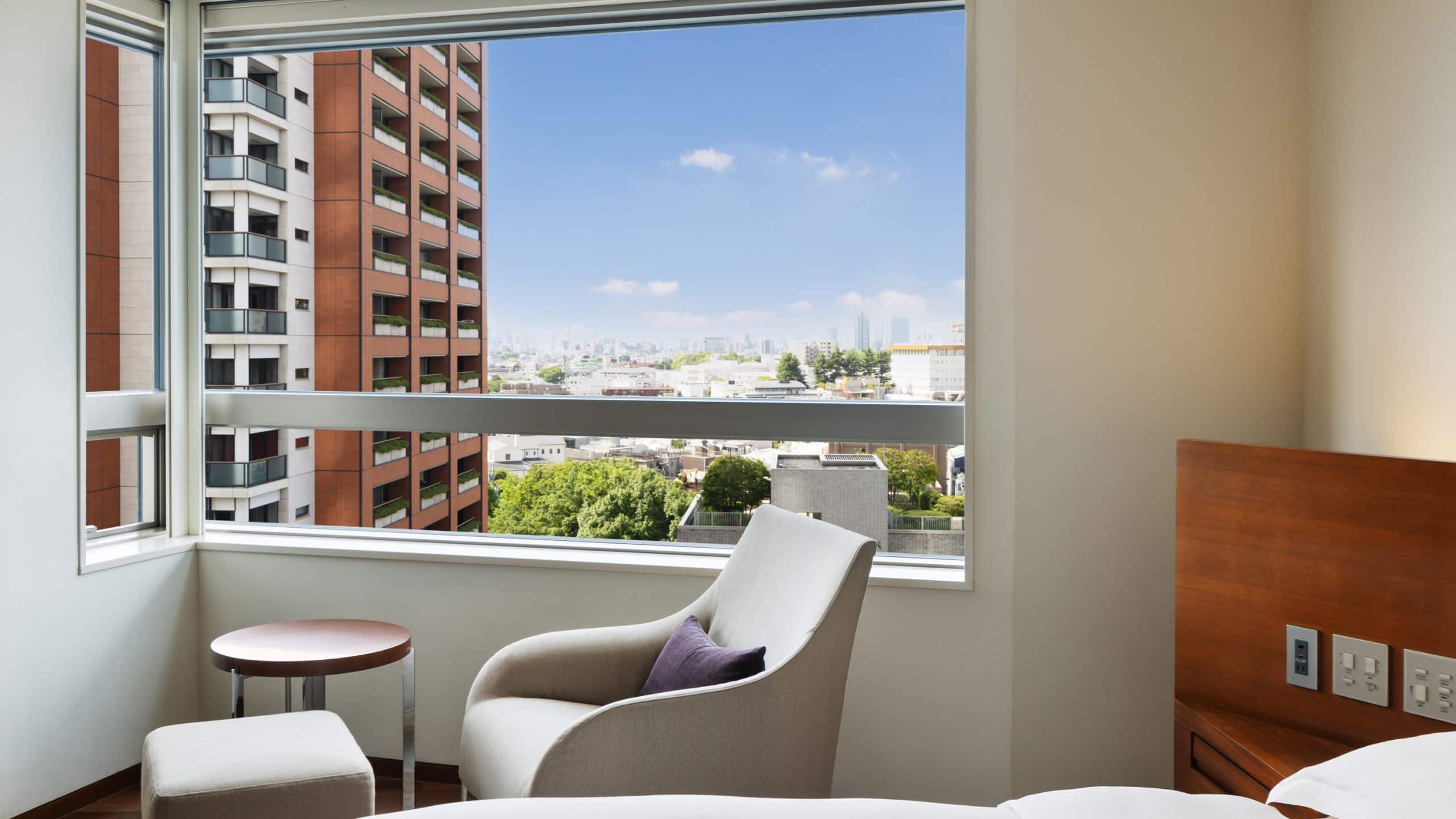 1 King Bed - Image 2