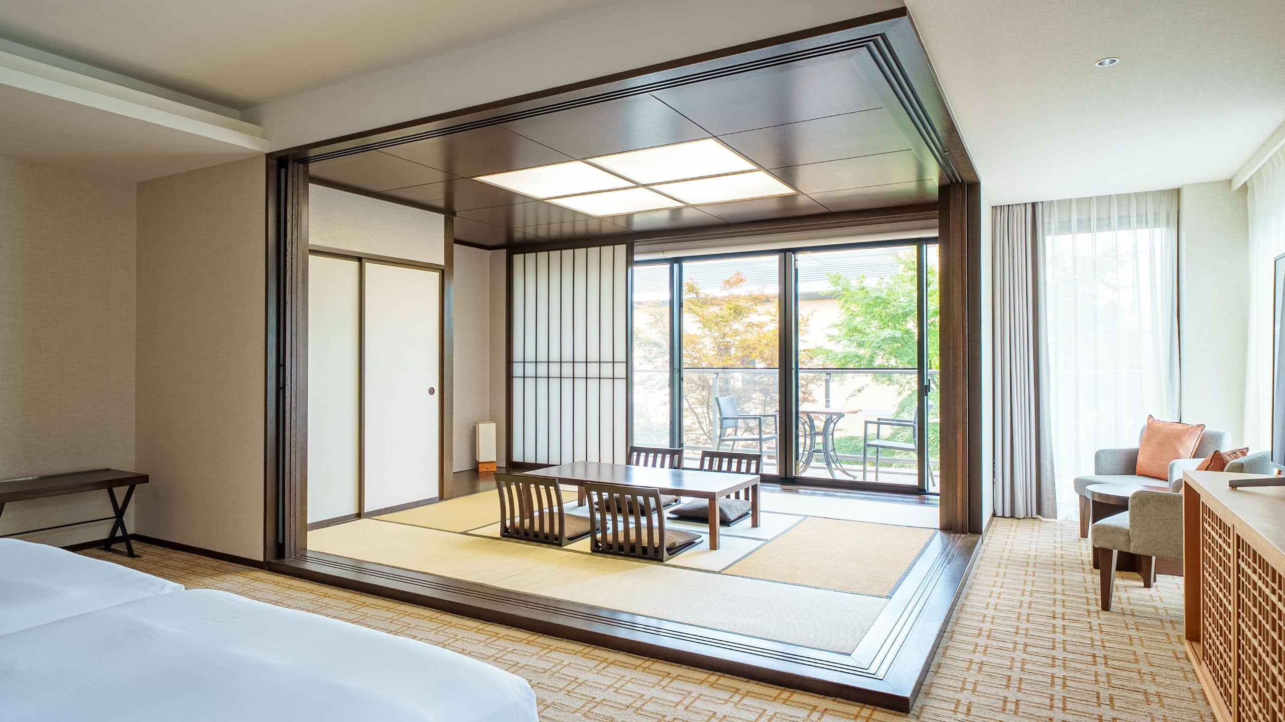 Regency Suite, 2 Twin Beds , Tatami Living - Image 2