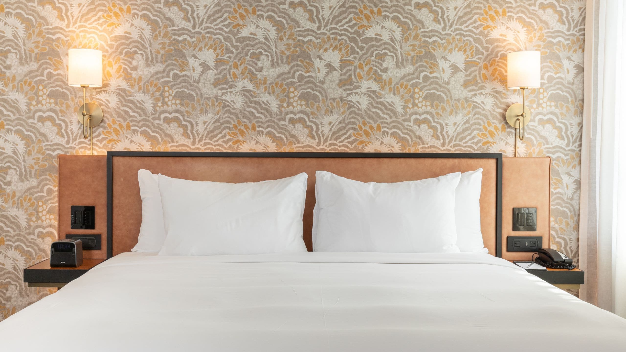 One King Bed - Image 1