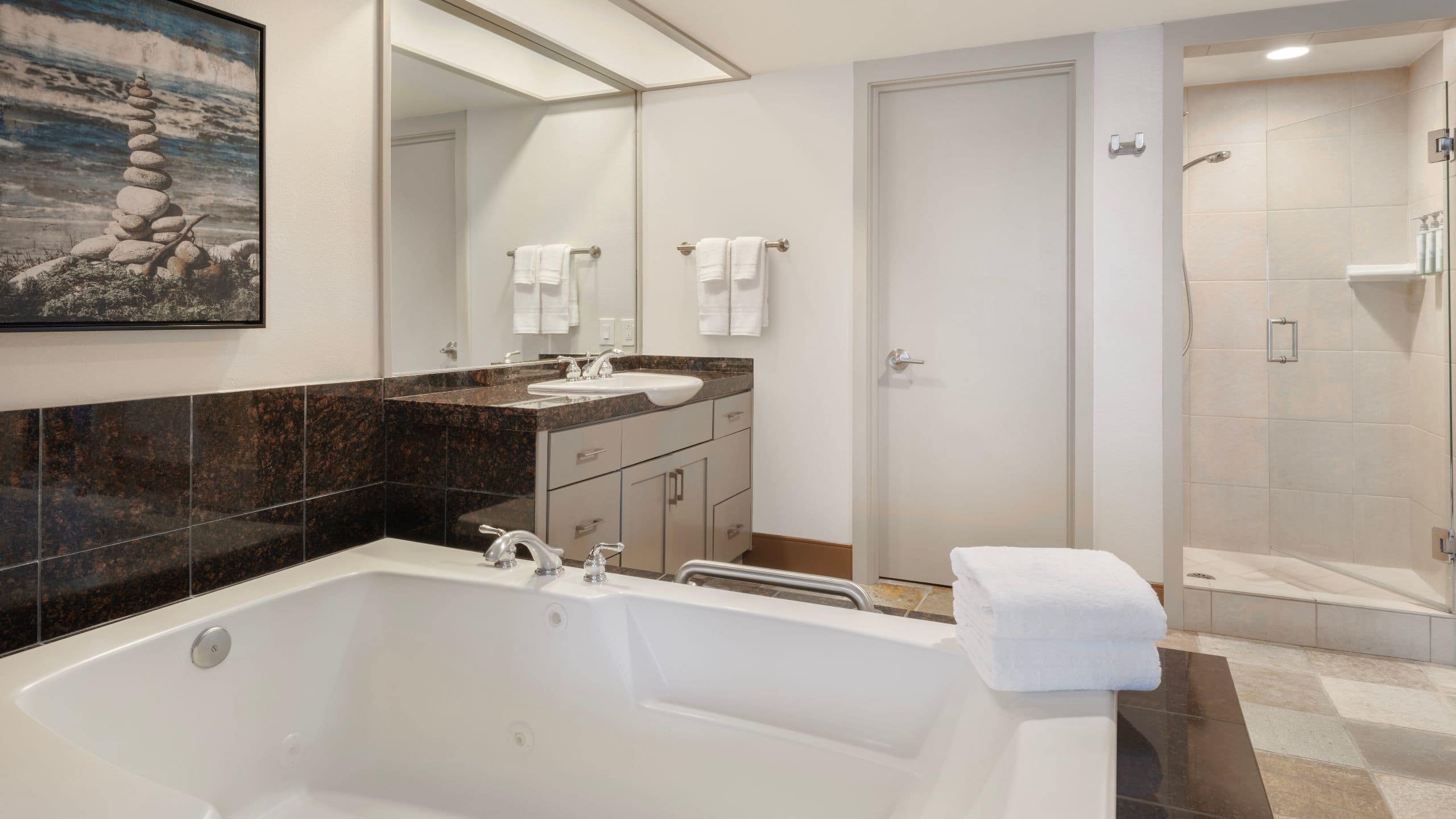 One Bedroom Villa, 1 King Bed, 2 Bath - Image 5