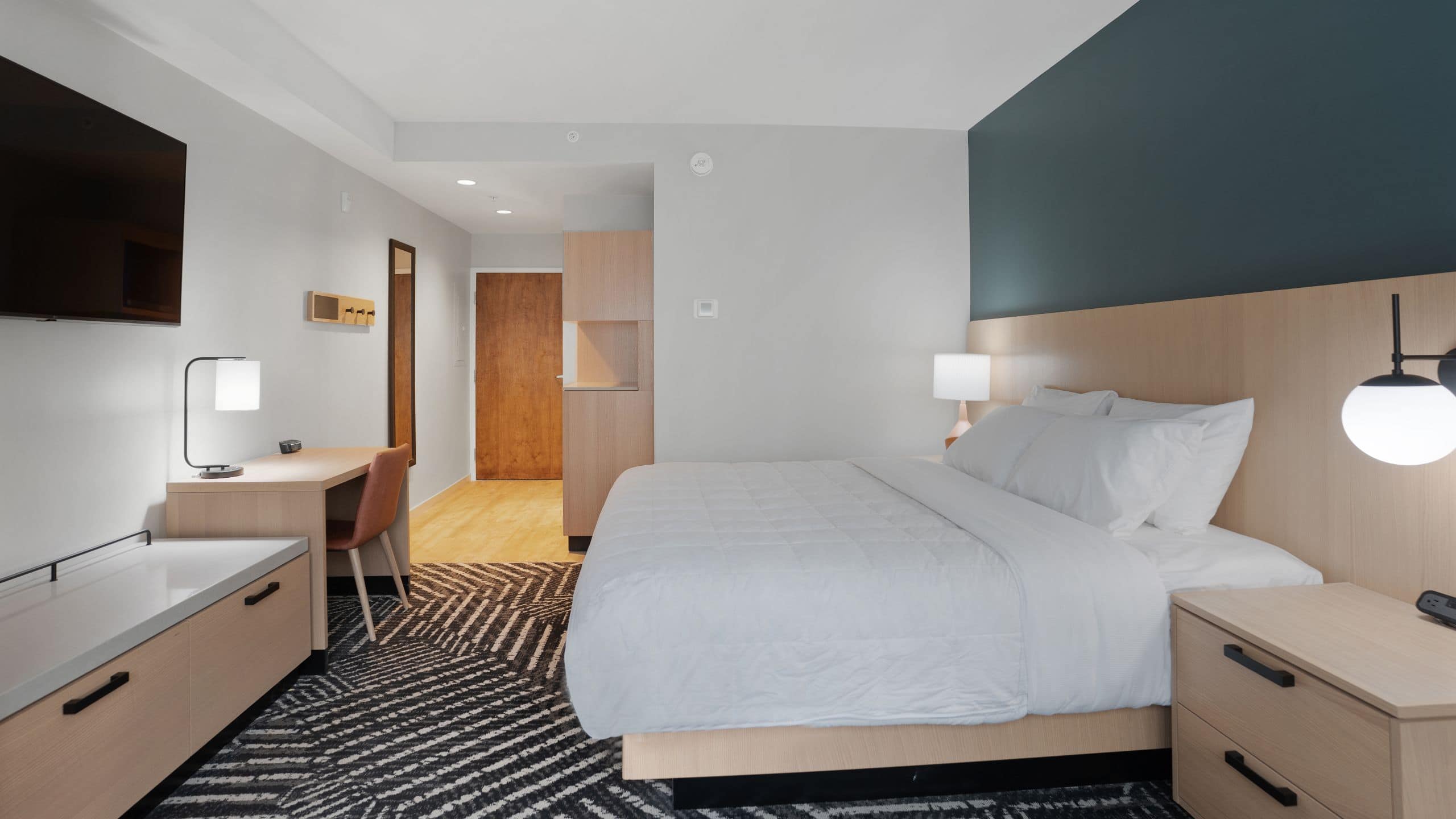 1 King Bed Den - Image 1