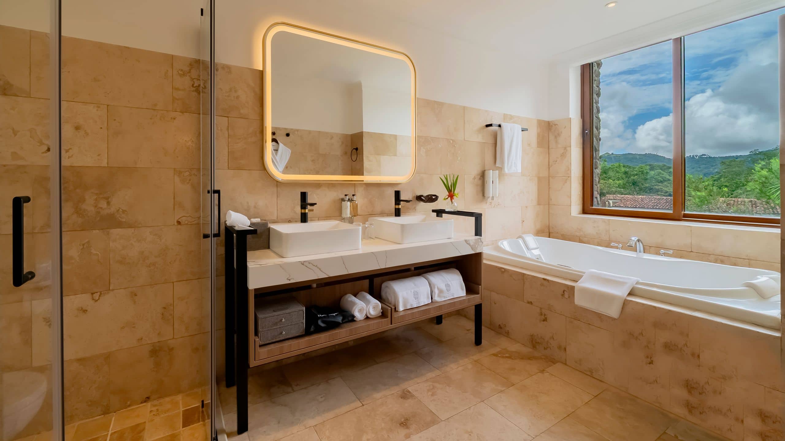 King Suite - Image 6