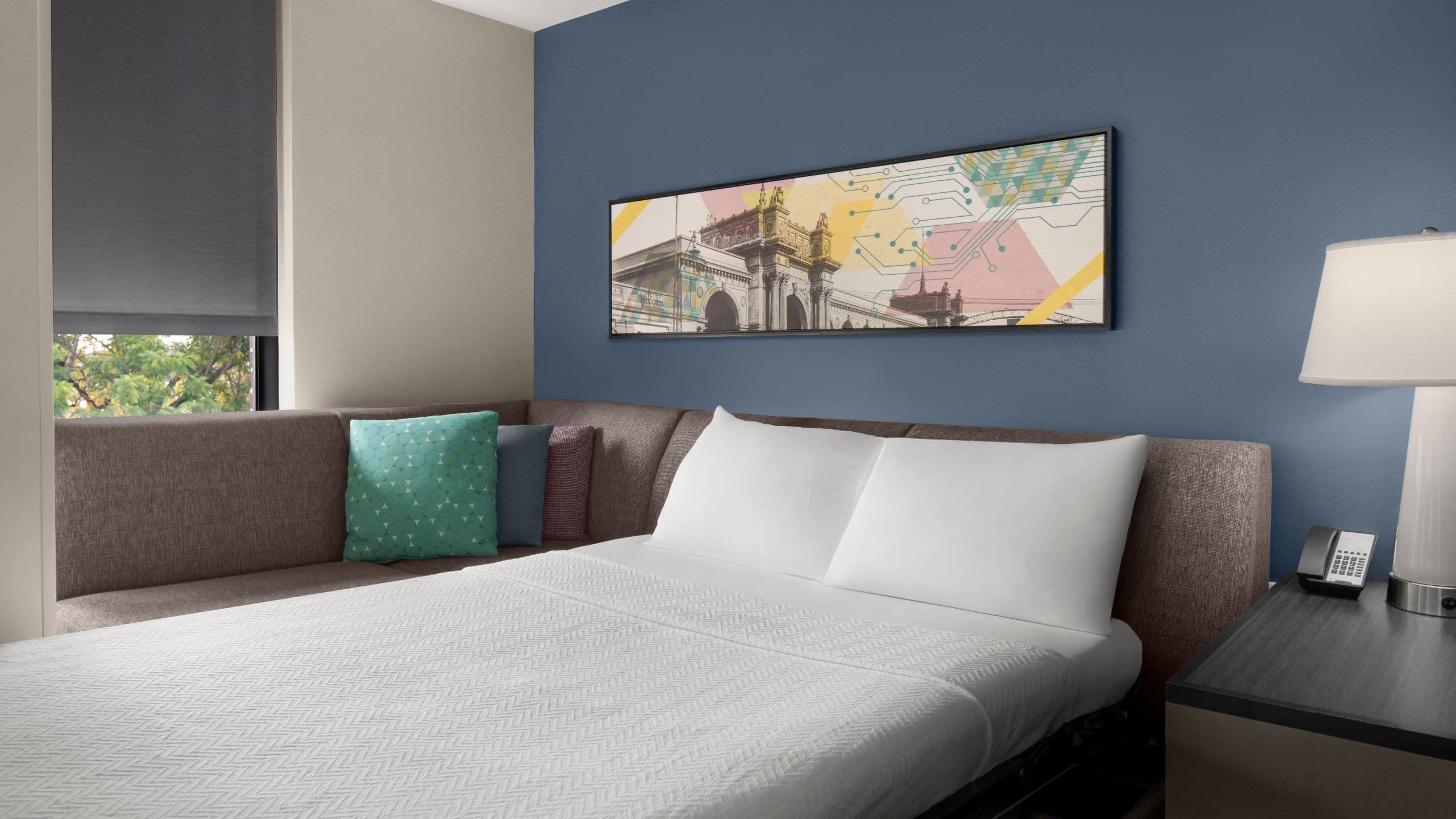 One Bedroom Suite | King Bed (Plus Sofa Bed) - Image 5