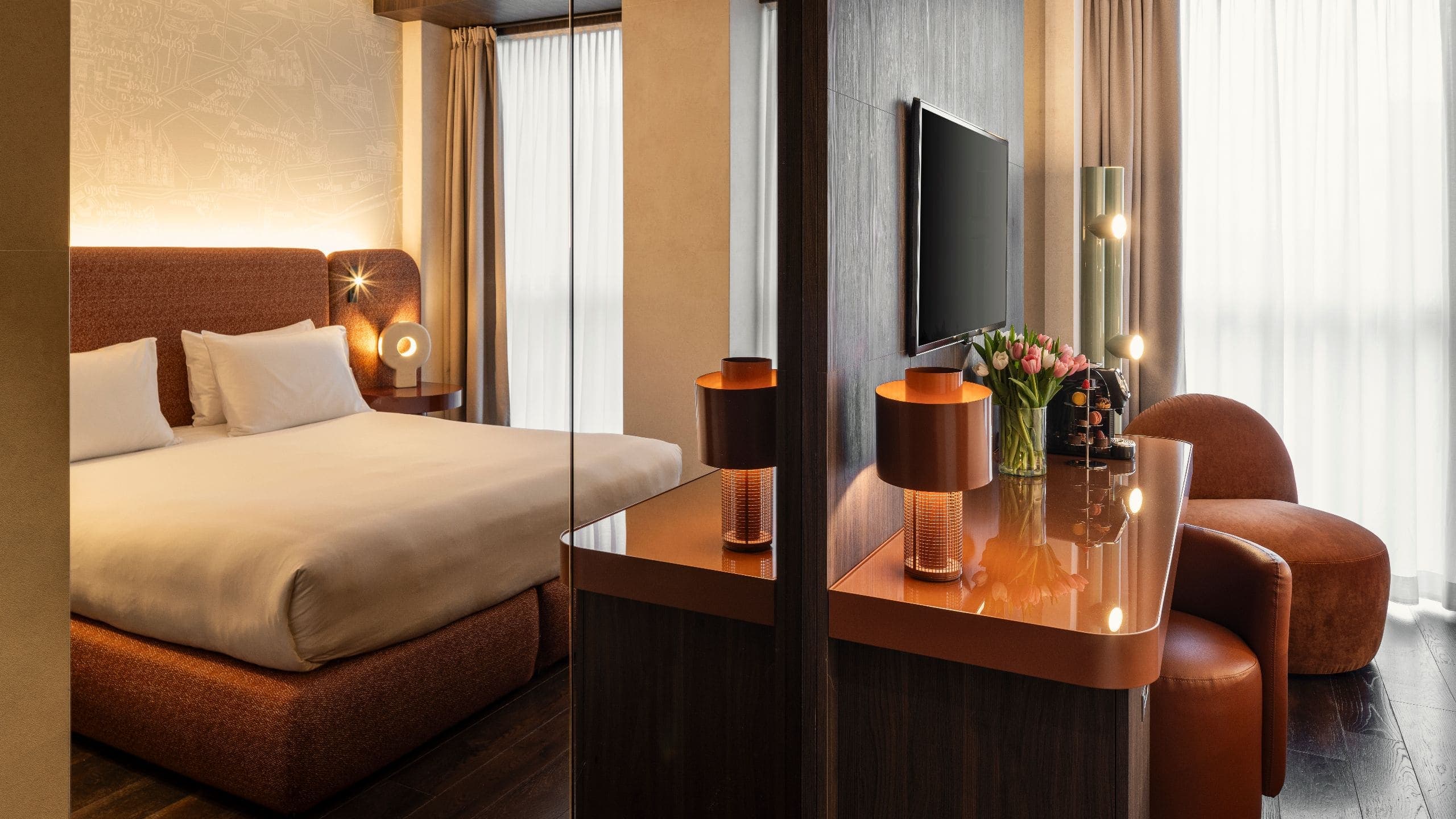 1 King Bed - Image 2