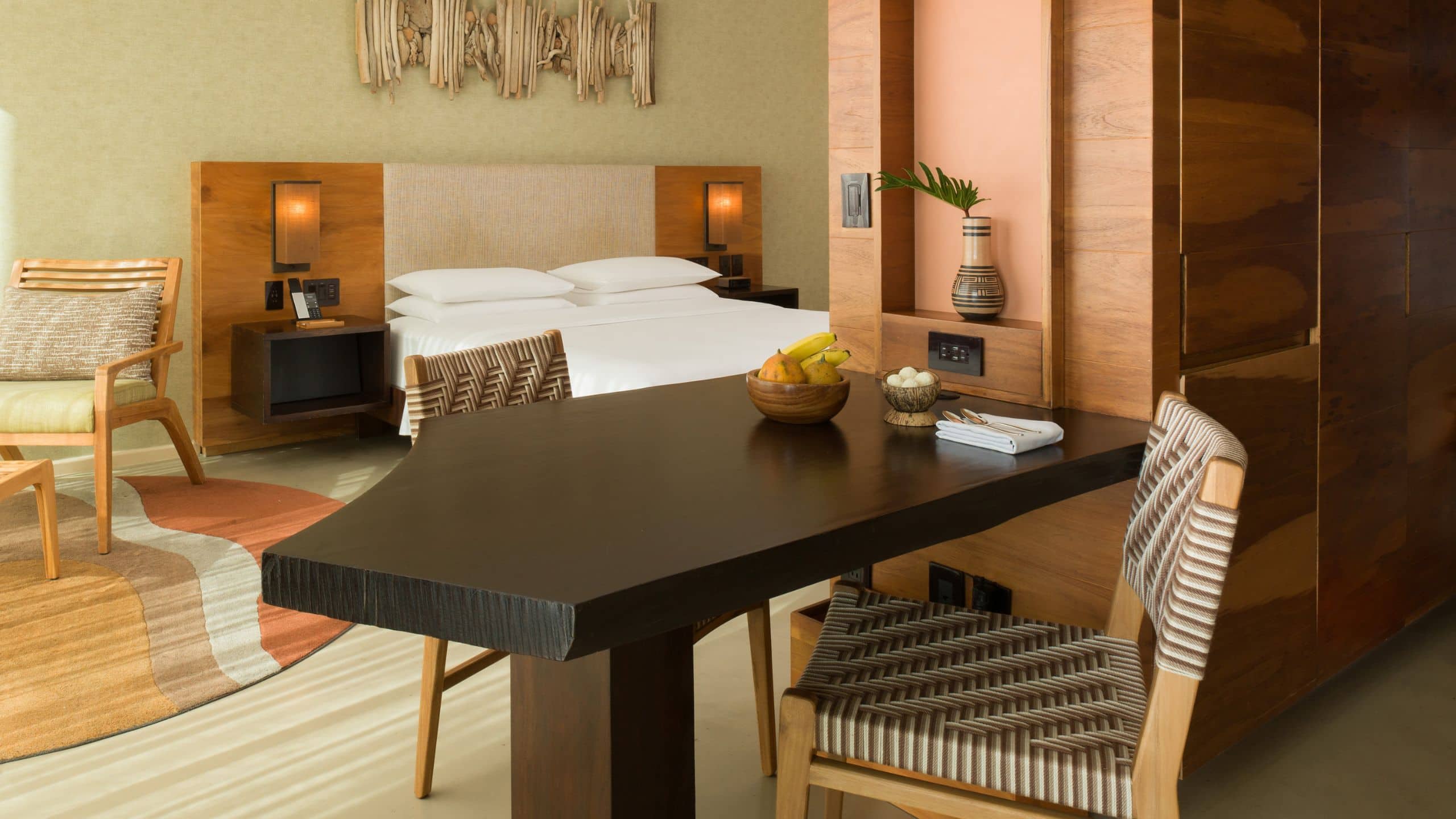 1 King Bed - Image 1