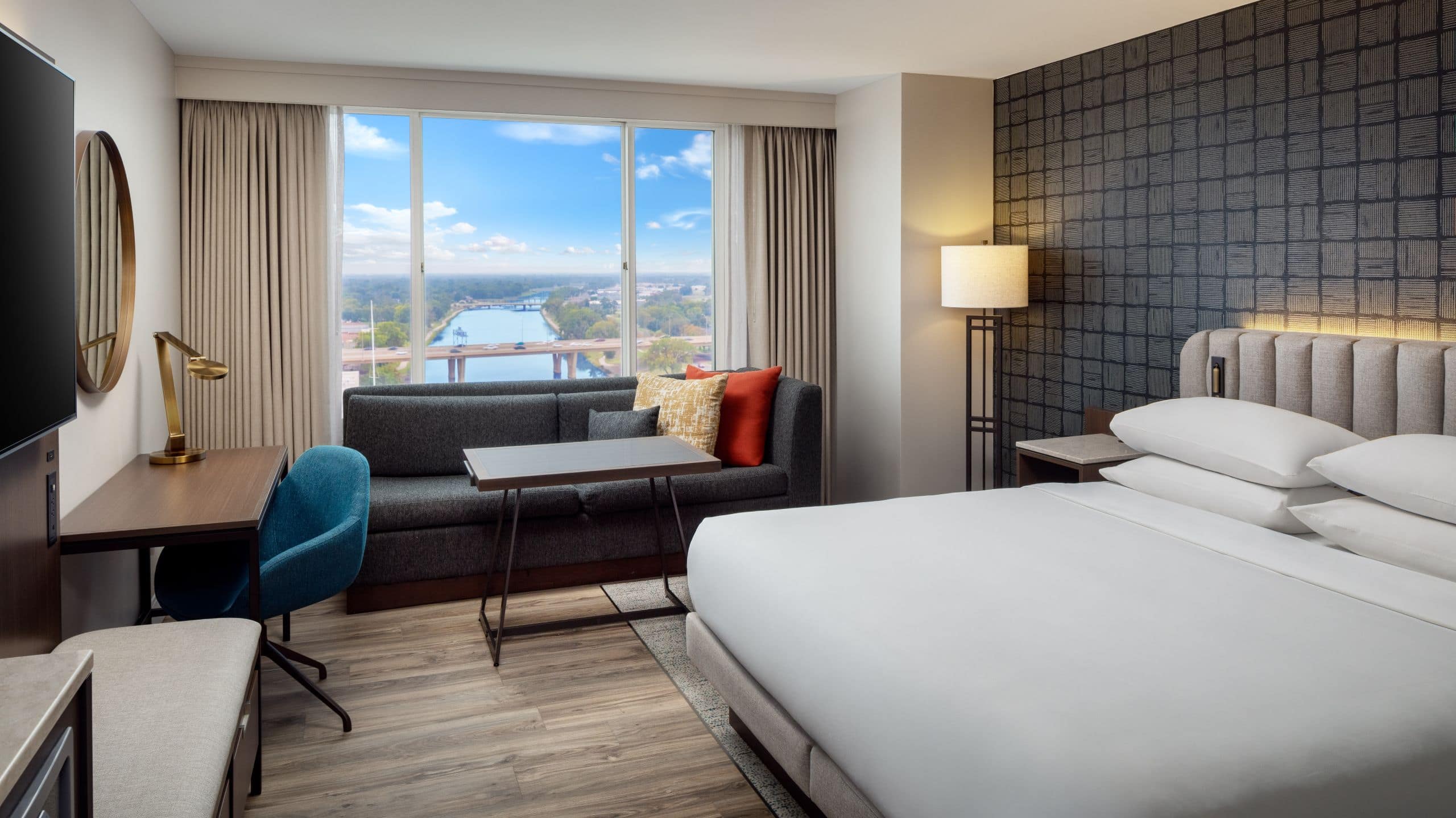 Hyatt Regency Wichita - Image 2