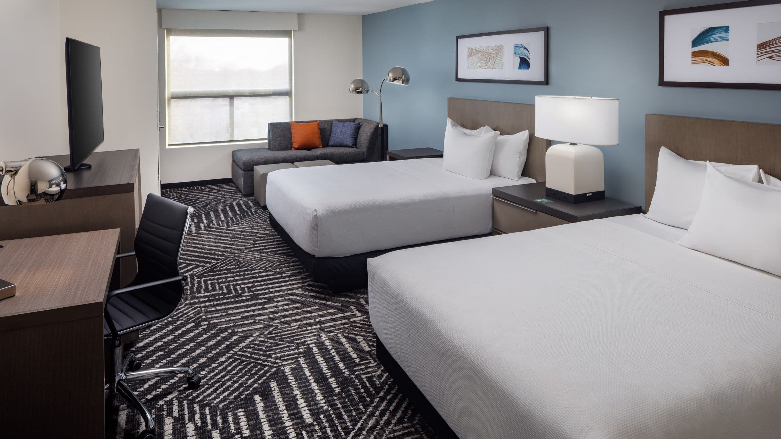 Den Guestroom | Two Queen Beds - Image 1