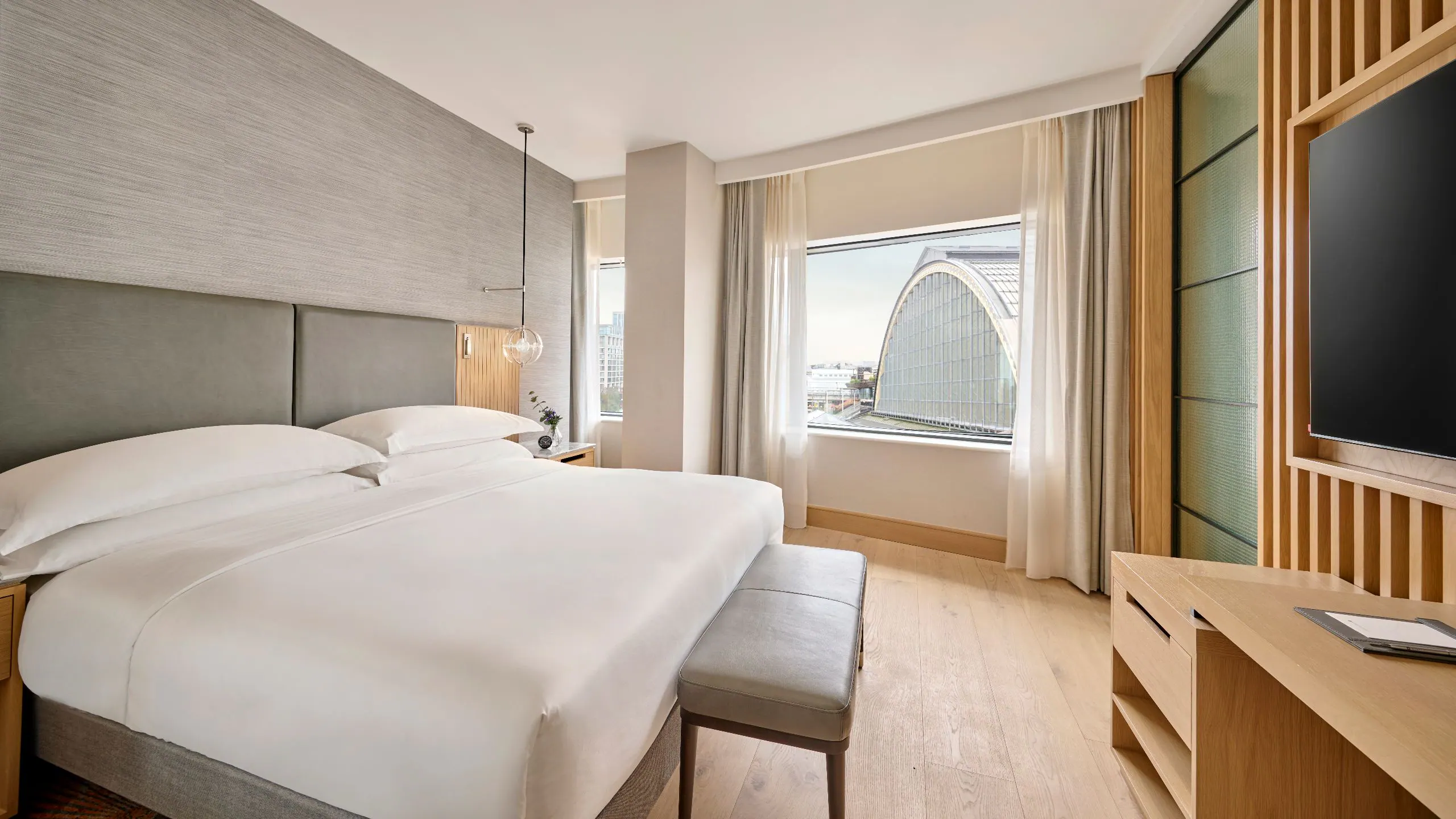 Regency Suite - Image 1