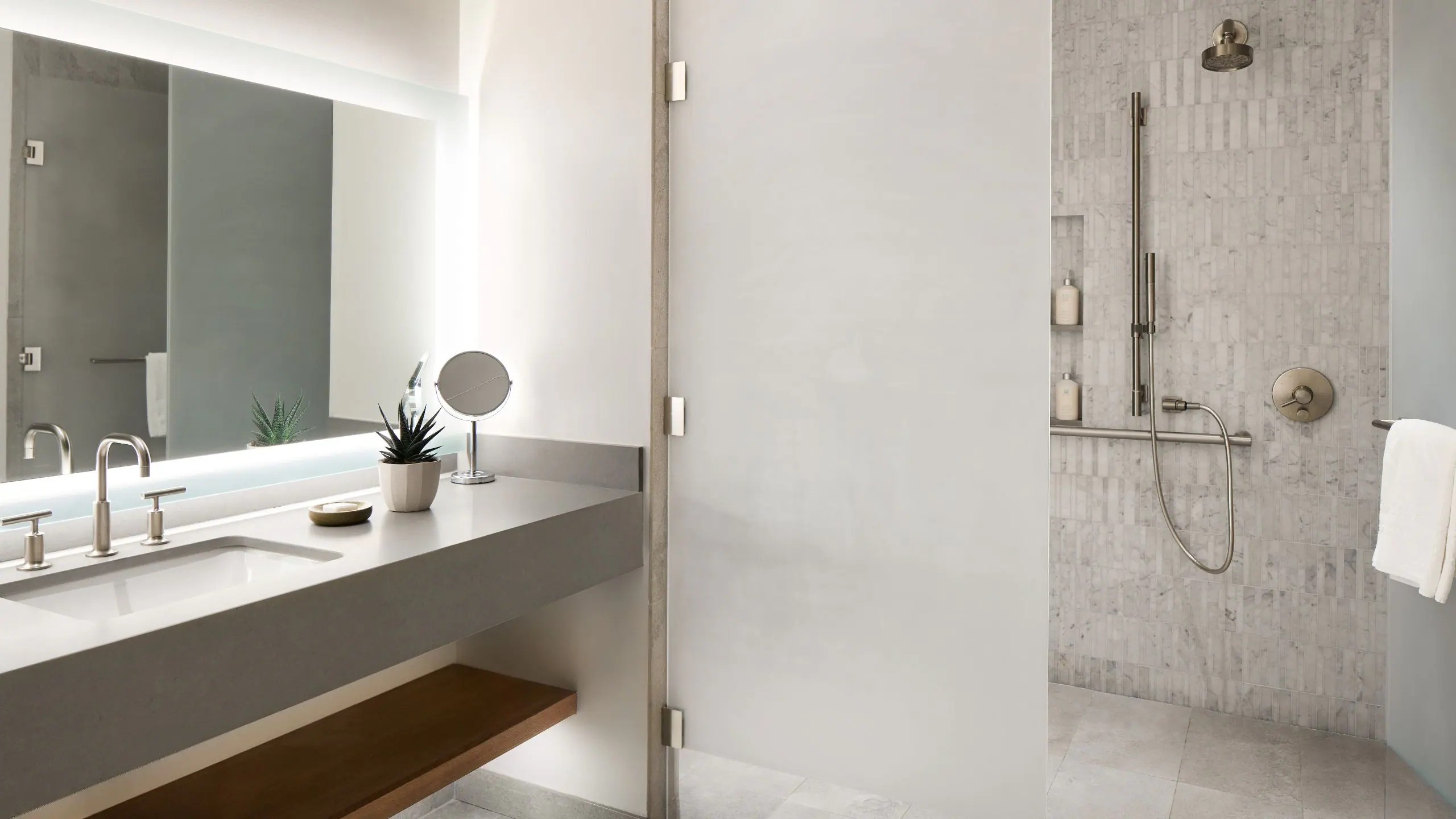 Miraval Suite Accessible with 1 King Bed and Roll-in Shower - Image 3