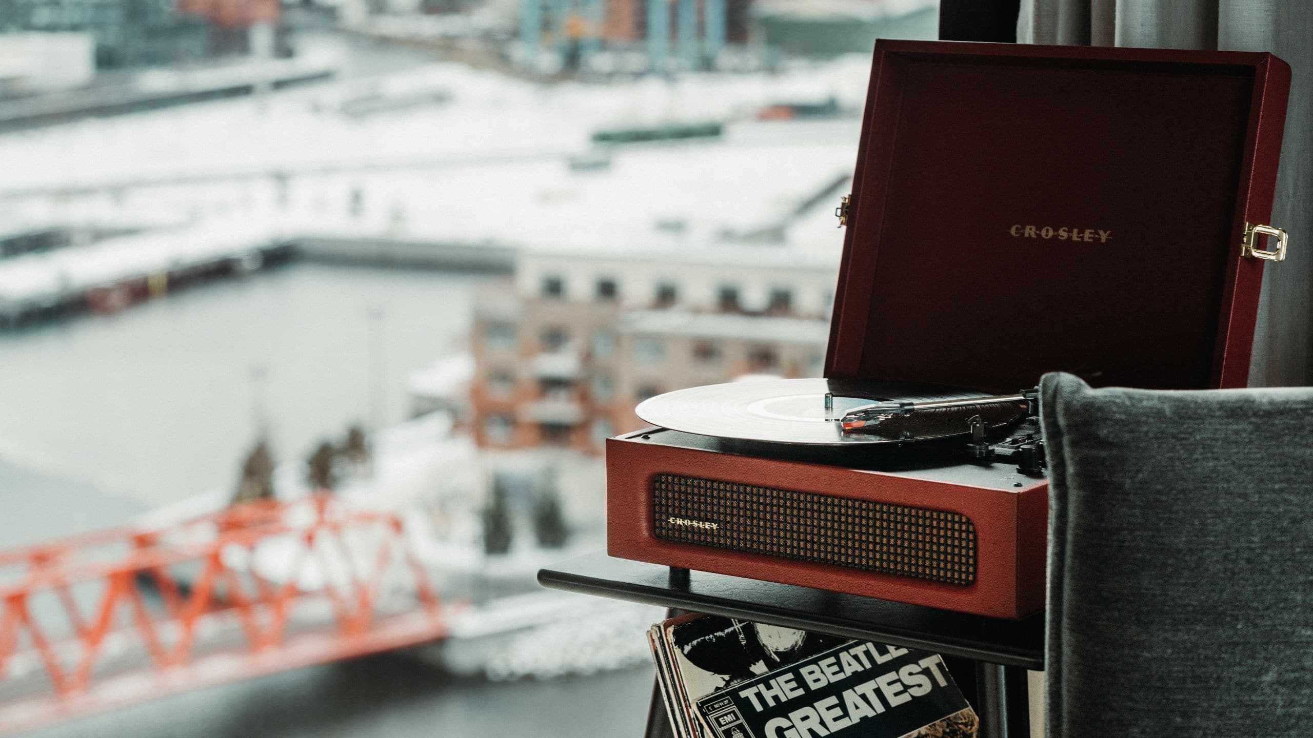 King Bed Junior Suite Ocean View - Image 5