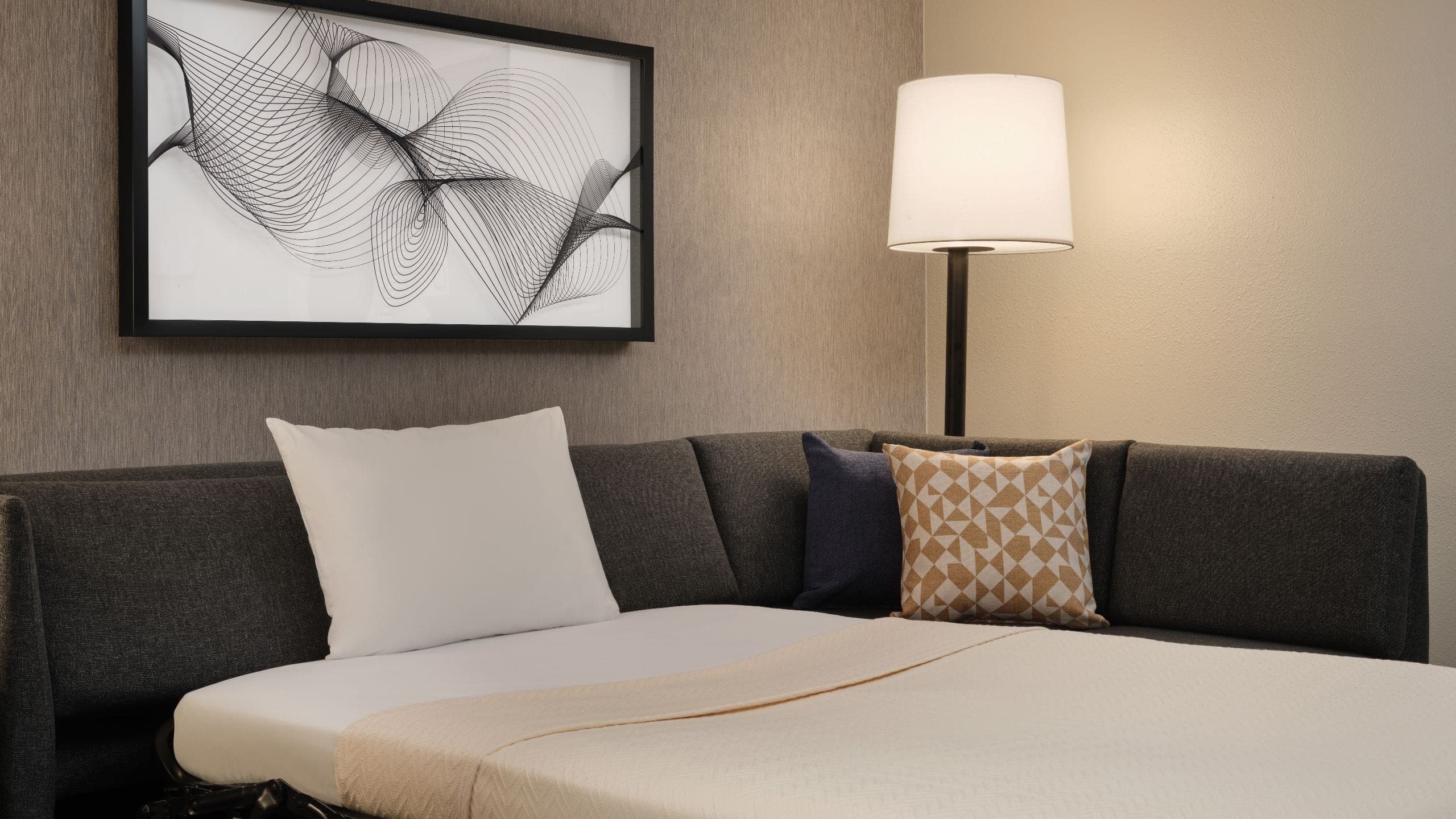 Two Double Beds (with sofa bed) - Image 3