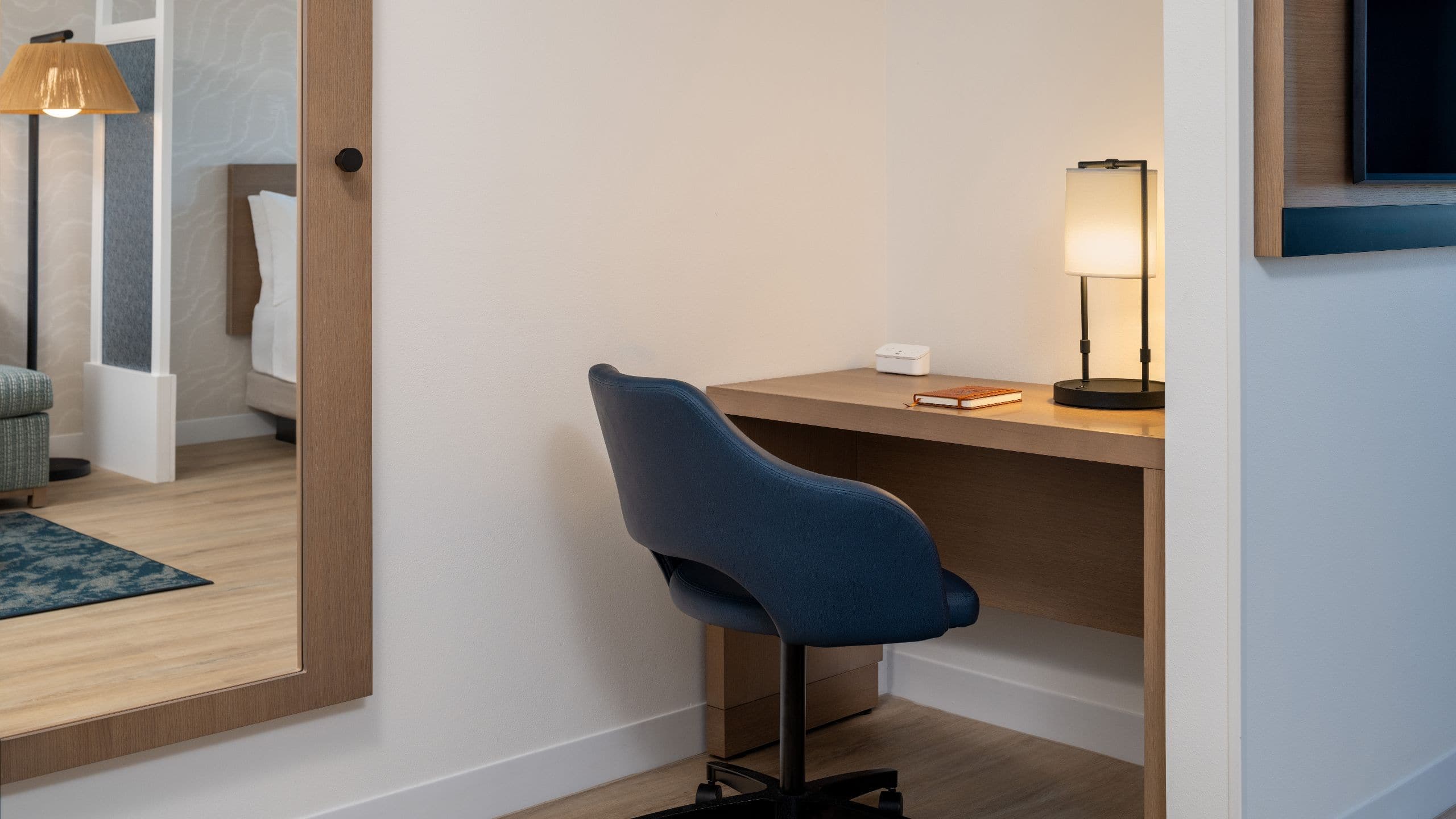 Hyatt Place Coconut Point - Image 5