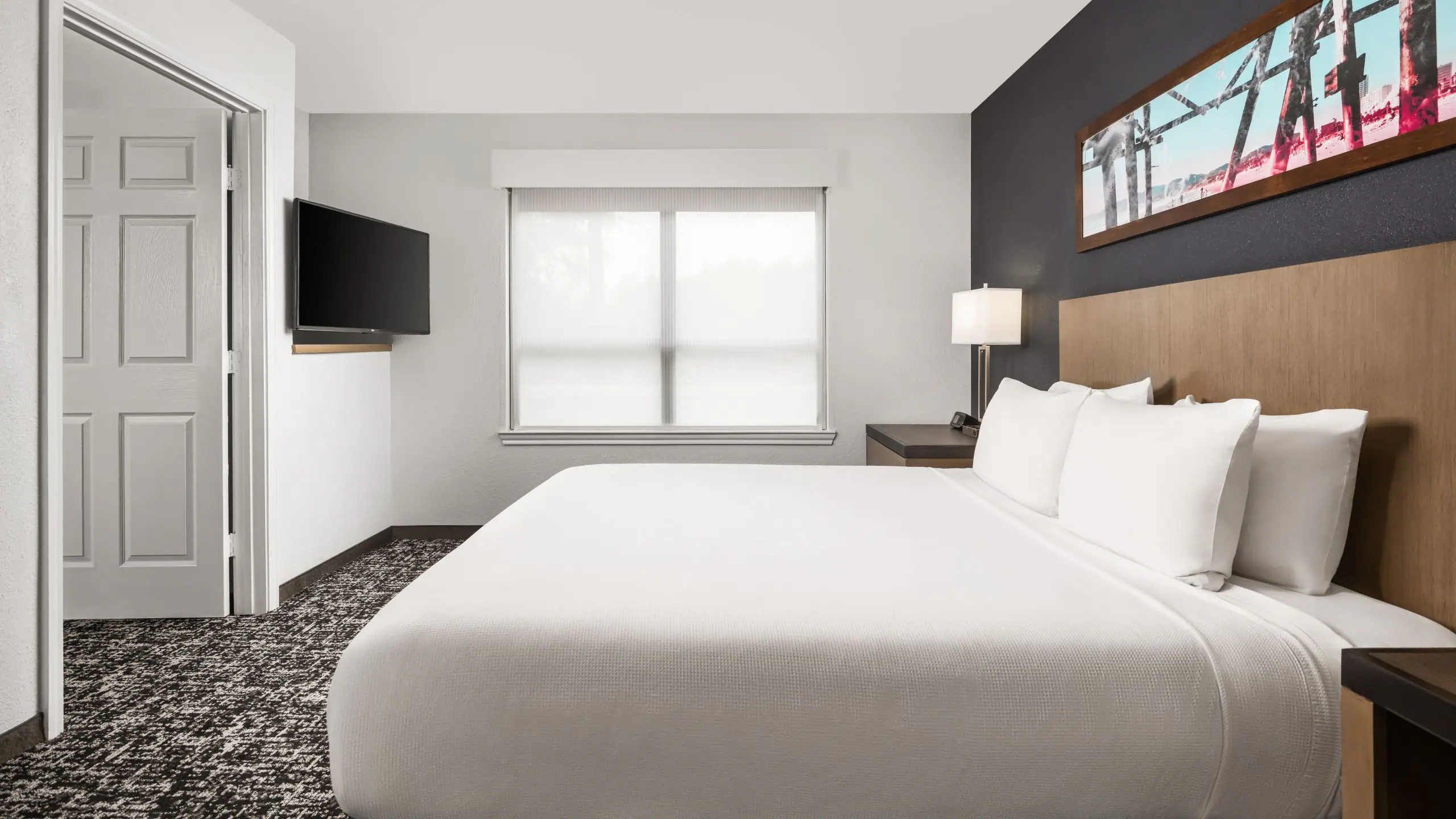 One Bedroom King Suite - Image 1