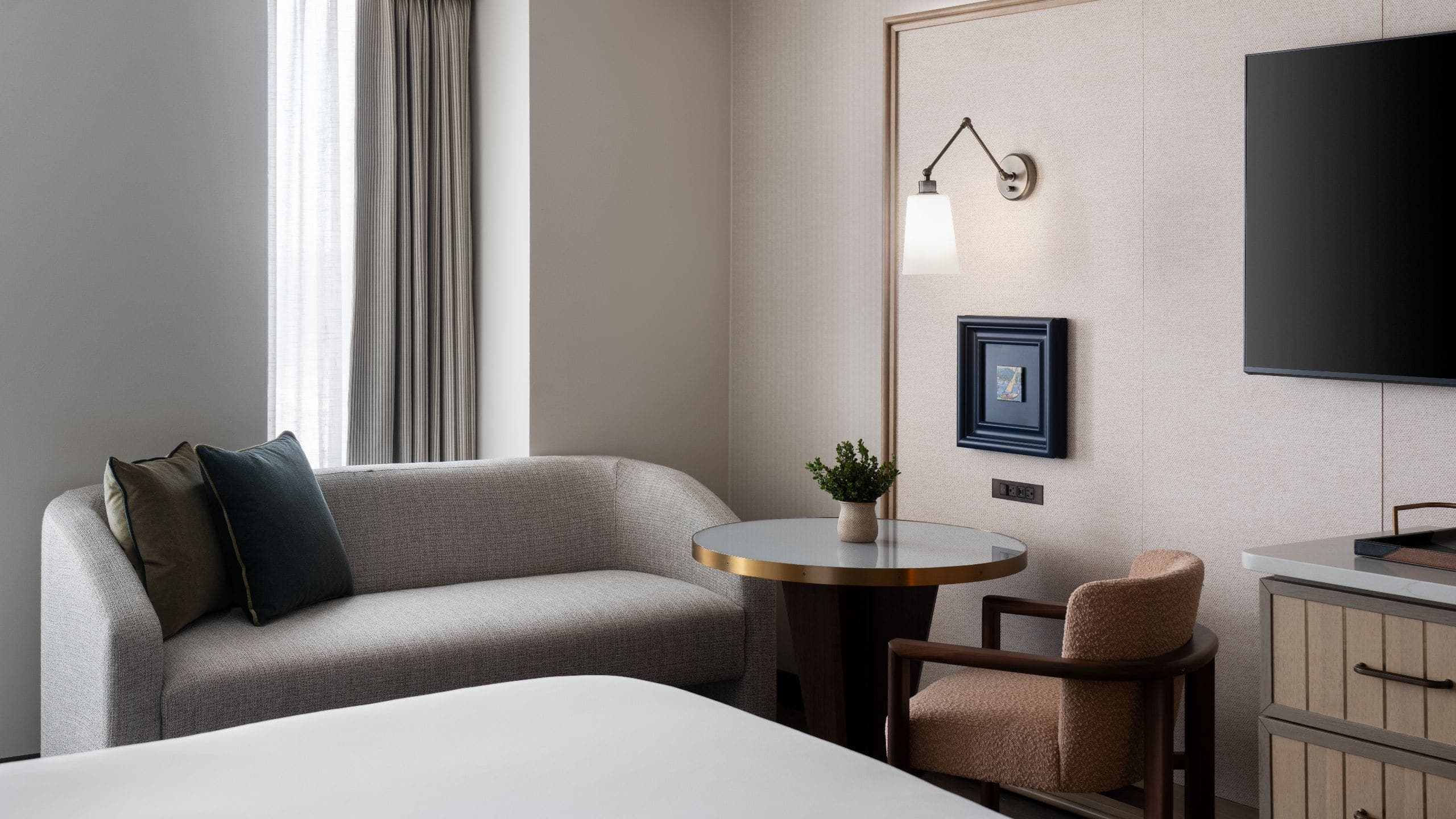 1 King Bed - Image 2